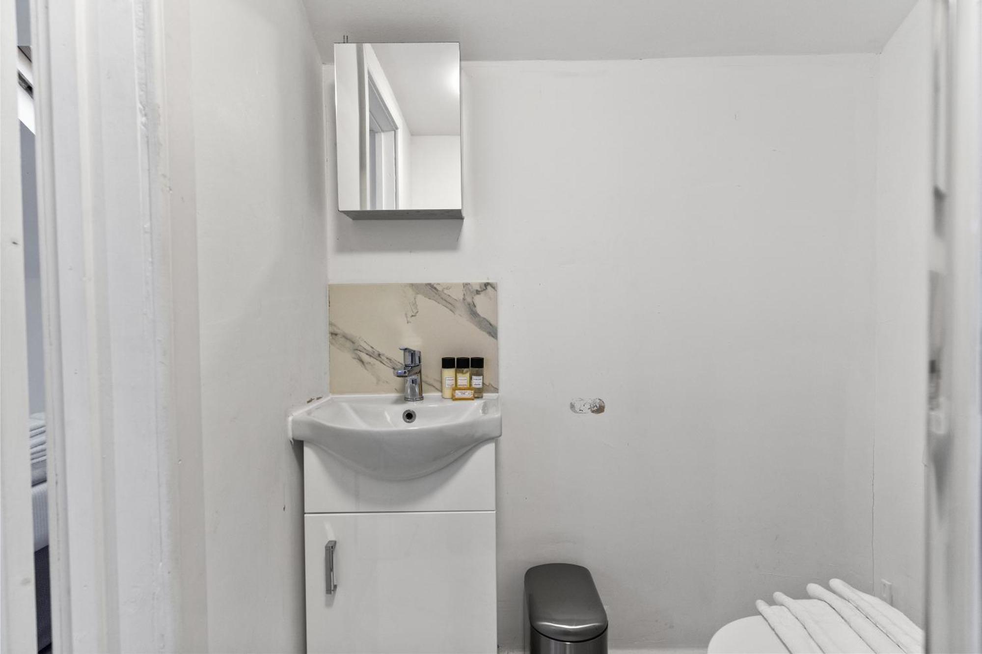 Modern Studio By Livestay Short Lets & Serviced
