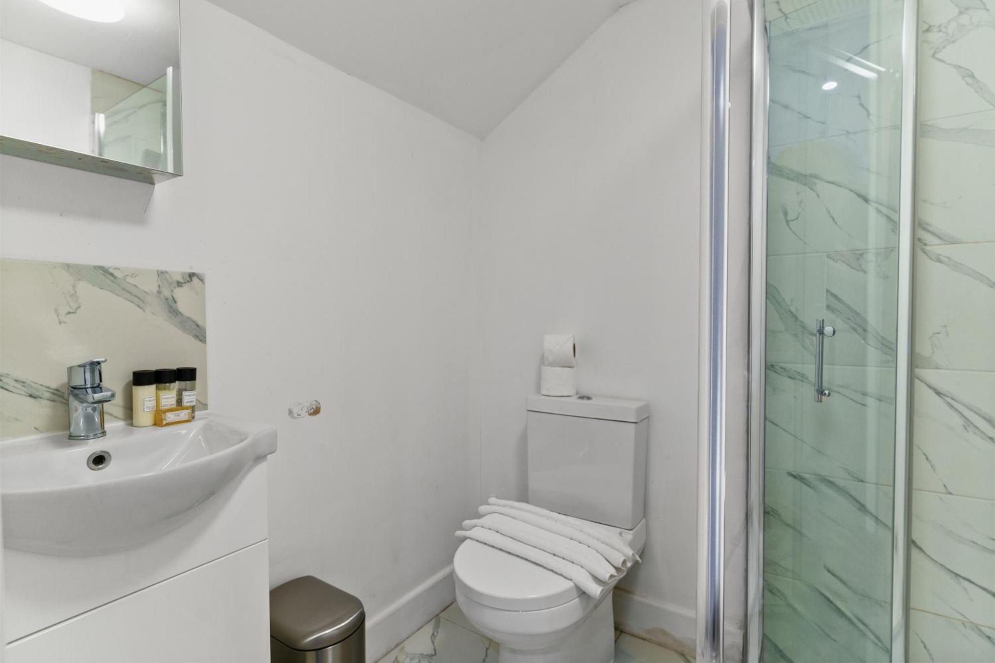 Pensión Modern Studio By Livestay Short Lets & Serviced *