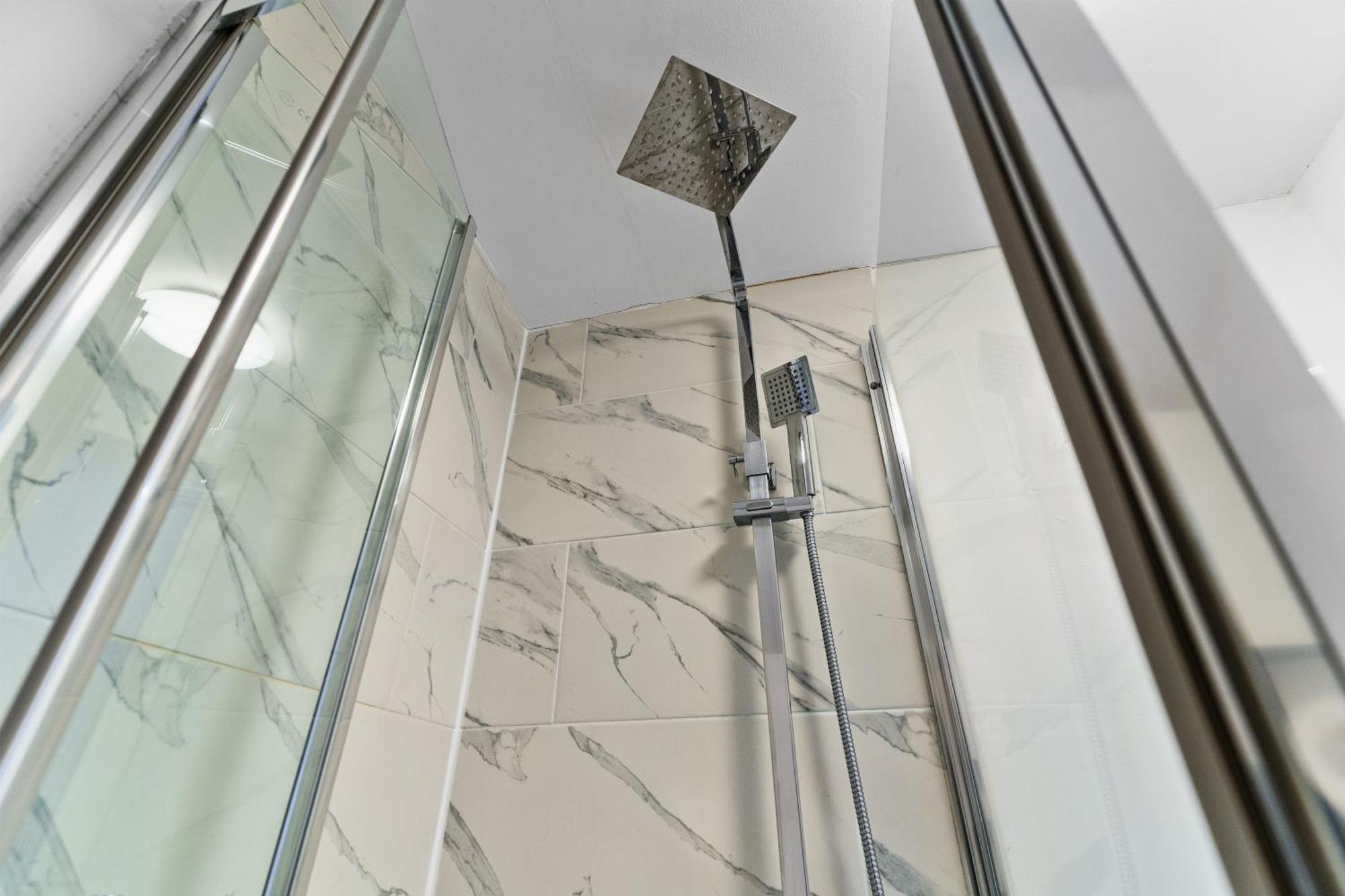 Maison d'hôtes Modern Studio By Livestay Short Lets & Serviced *
