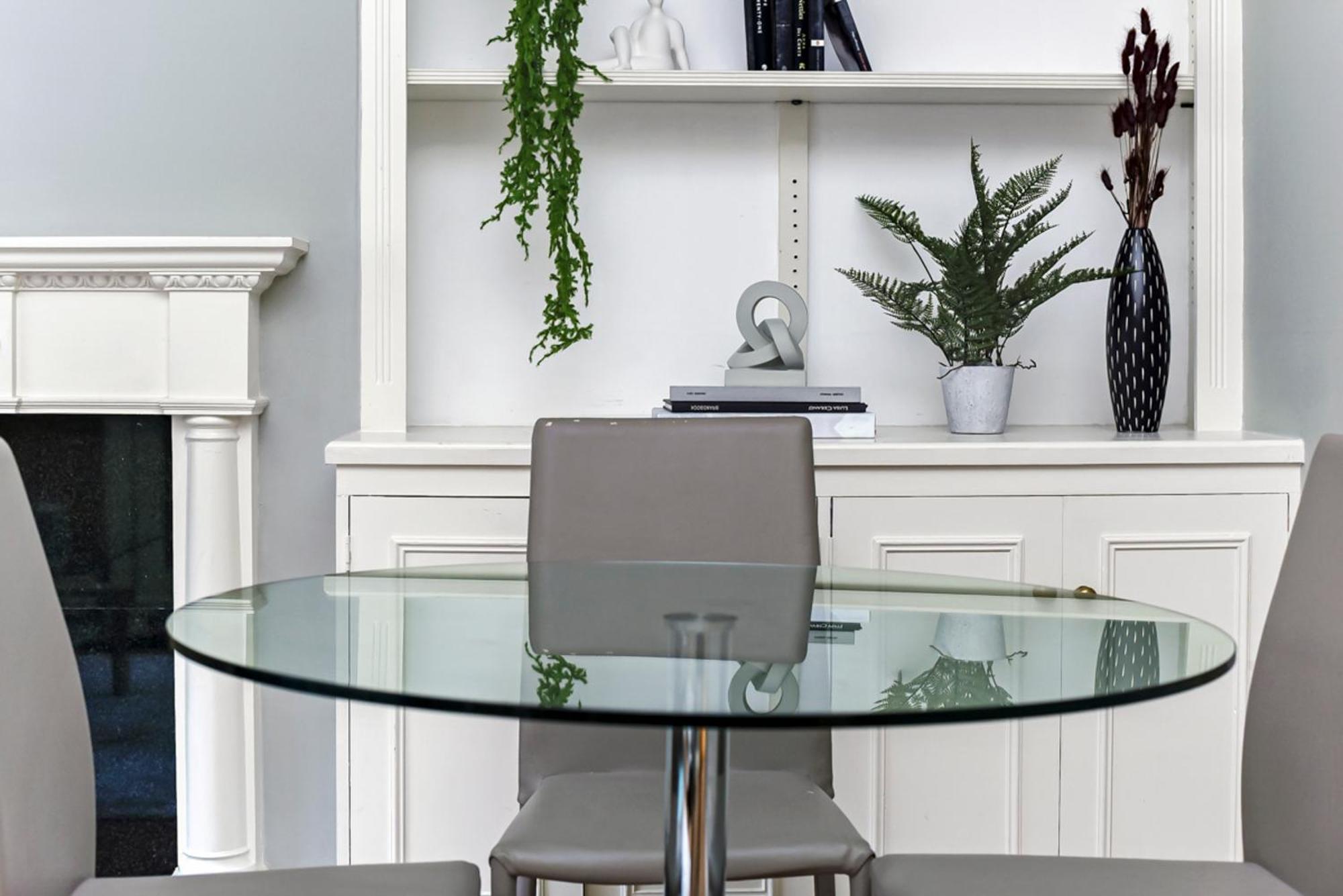 2 Bed Apartment- Mayfair 4