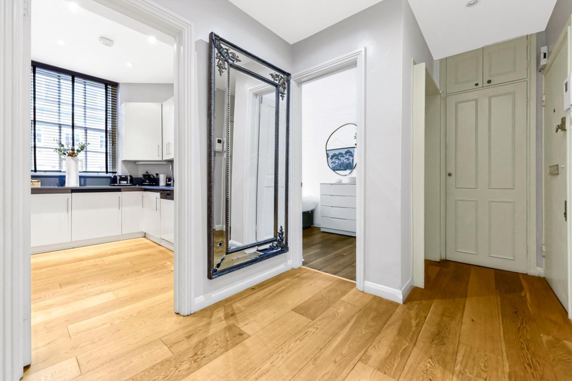 Apartment 2 Bed Apartment- Mayfair 4
