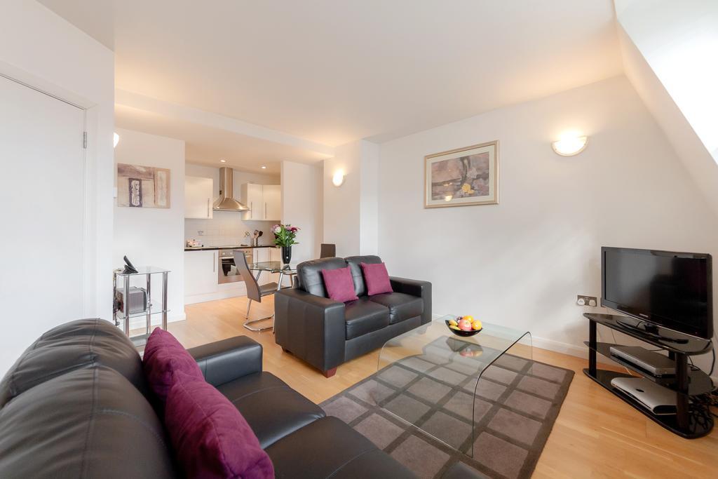 Roomspace Serviced - Groveland Court * Londres