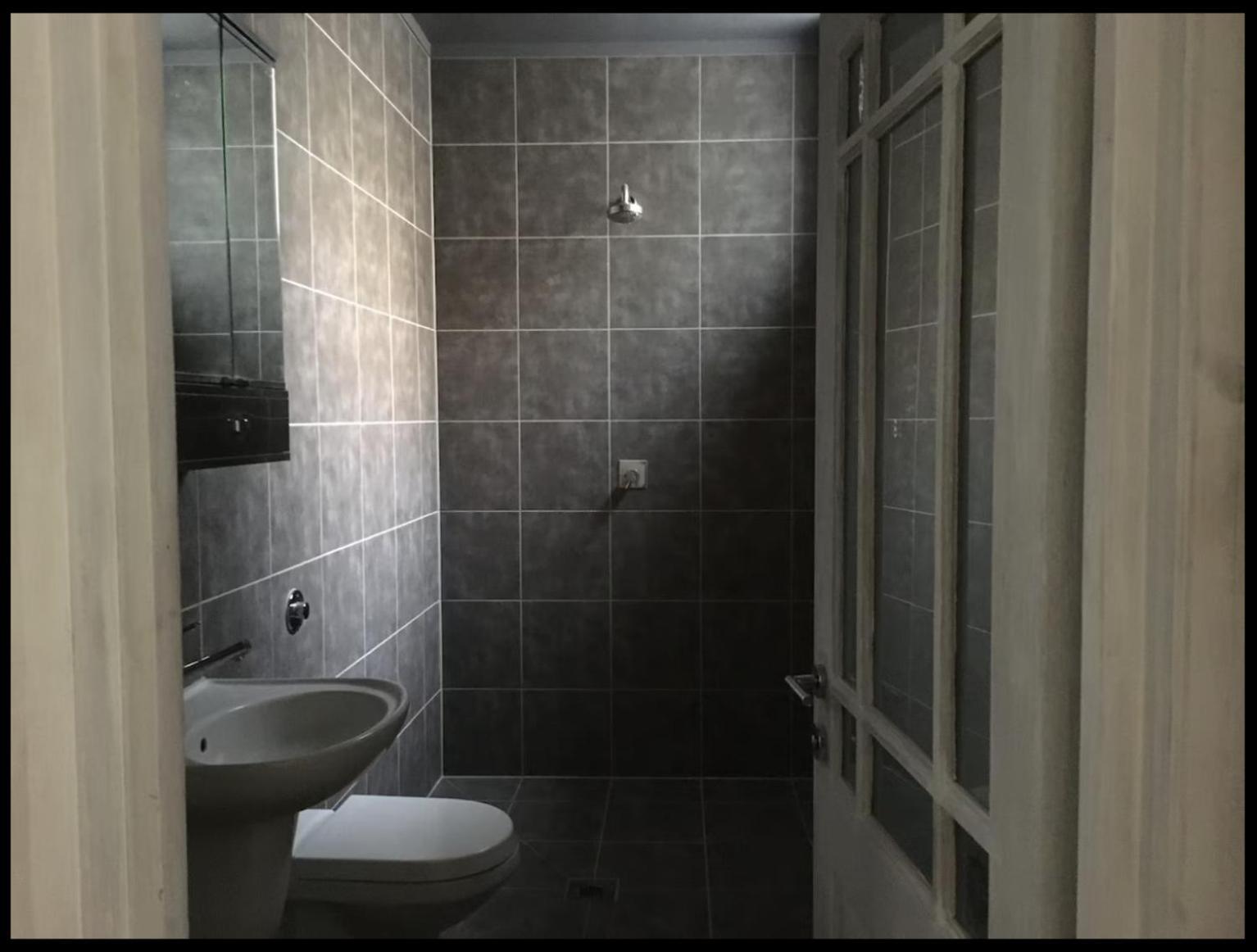 Séjour chez l'habitant Fabulous Spacious Stylish Private In Nw6 With Excellent Transport Links To Centre, Hosted By Female Currently Taking Bookings For Females & Couples Only, Suitable For Holidays, Study, Work, Courses Or Inbetween Londres