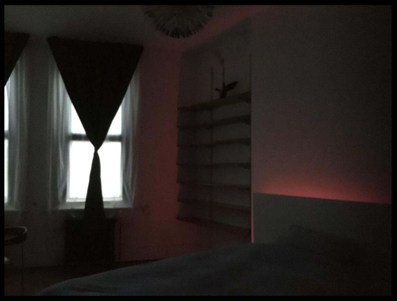 Fabulous Spacious Stylish Private In Nw6 With Excellent Transport Links To Centre, Hosted By Female Currently Taking Bookings For Females & Couples Only, Suitable For Holidays, Study, Work, Courses Or Inbetween Séjour chez l'habitant Londres