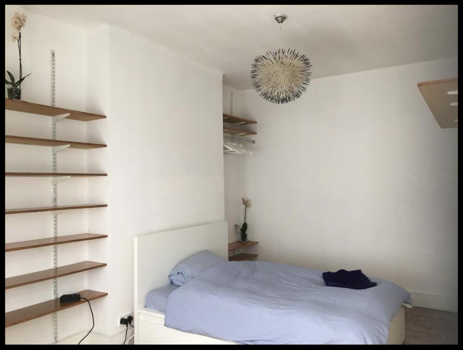 Fabulous Spacious Stylish Private In Nw6 With Excellent Transport Links To Centre, Hosted By Female Currently Taking Bookings For Females & Couples Only, Suitable For Holidays, Study, Work, Courses Or Inbetween * Londres