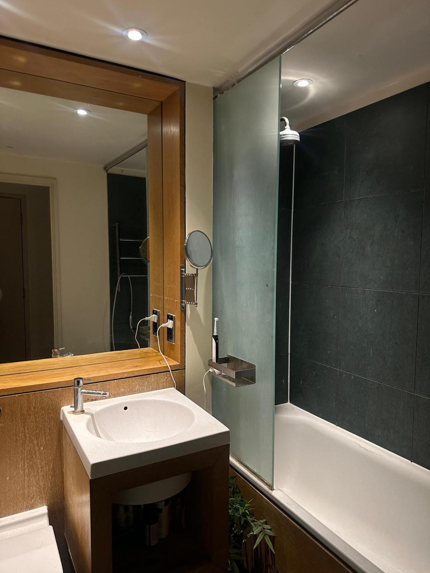 The Skyline Square Flat Close To Paddington Station * Londres