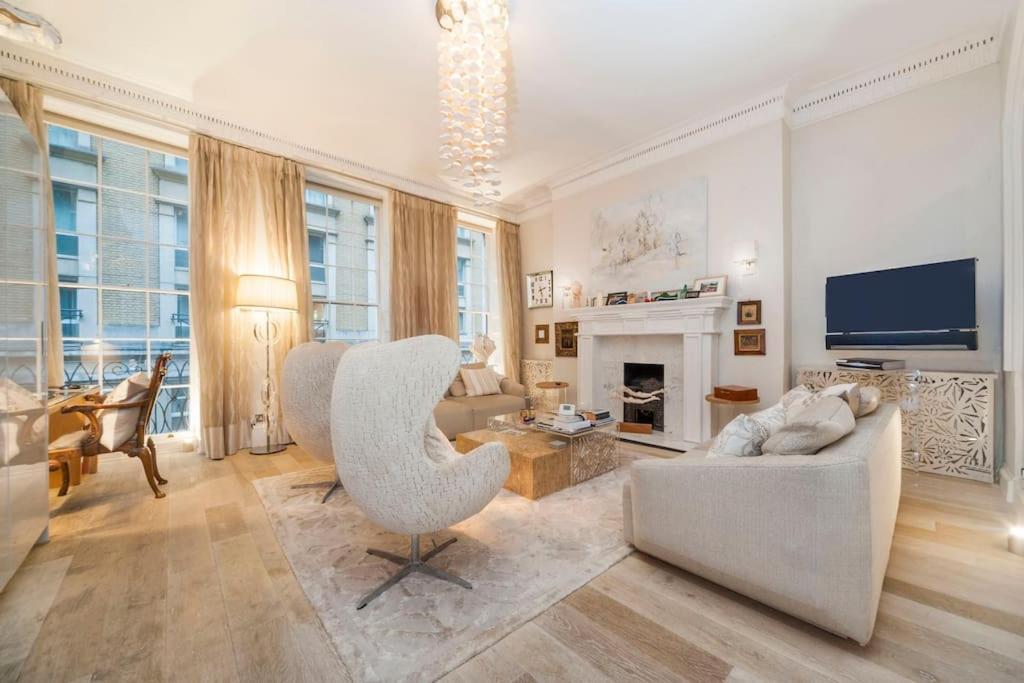 Apartment Luxurious Trafalgar Square London
