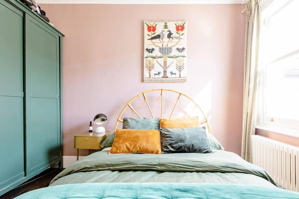 Eclectic Victorian Terrace House Londres