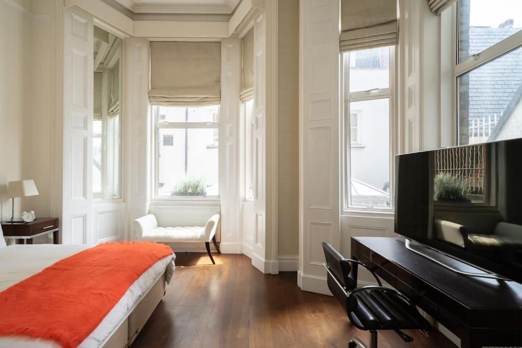 Appartement Super Knightsbridge 2 Bed Gound Floor