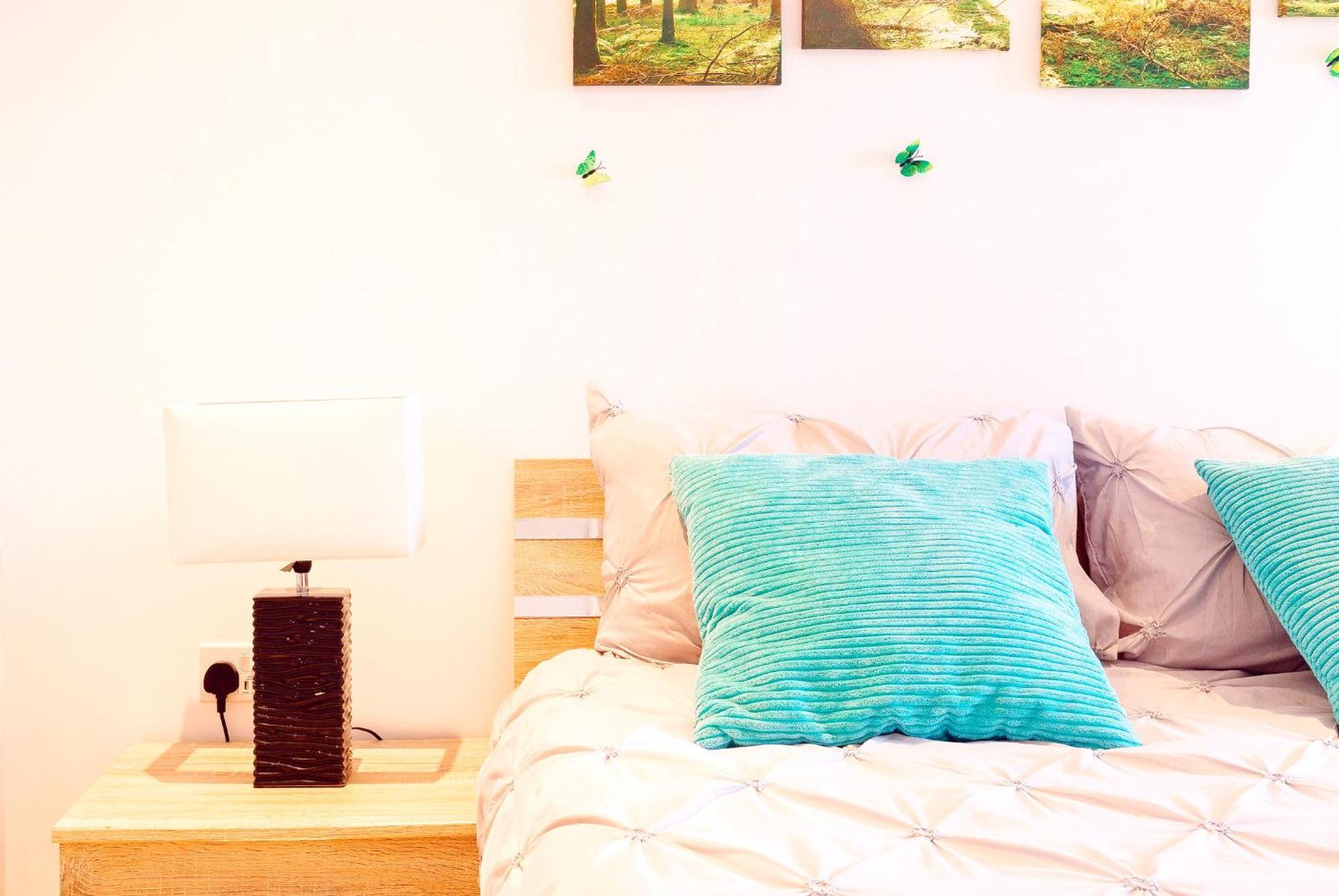 A Brand New Flat With 3 Bedrooms & 3 Baths In Zone 1 Angel For Max 9 Ppl *