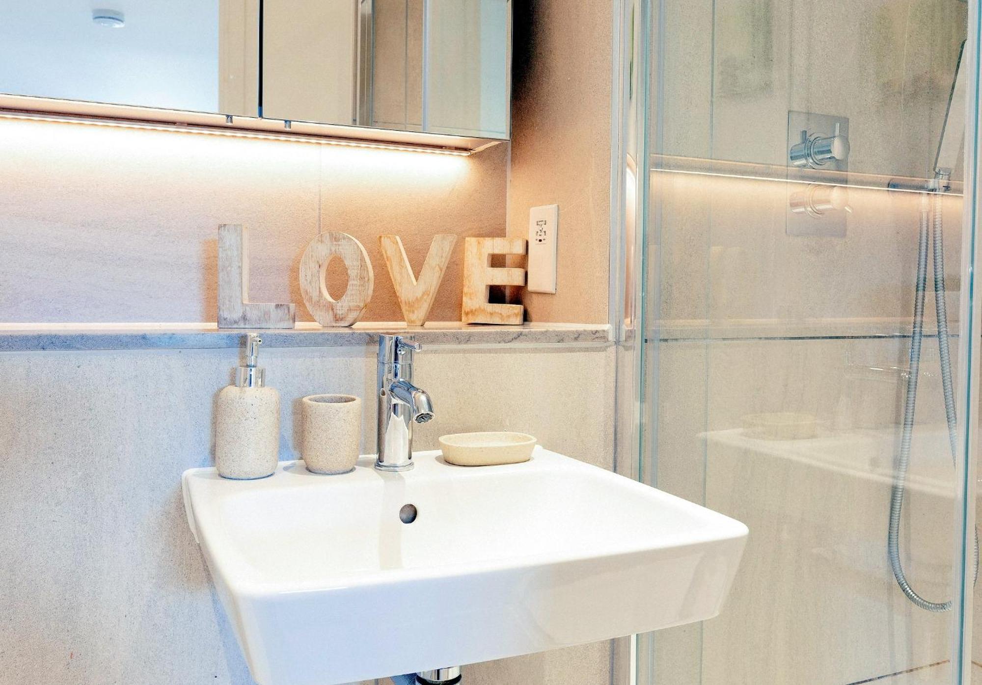 Séjour chez l'habitant A Brand New Flat With 3 Bedrooms & 3 Baths In Zone 1 Angel For Max 9 Ppl