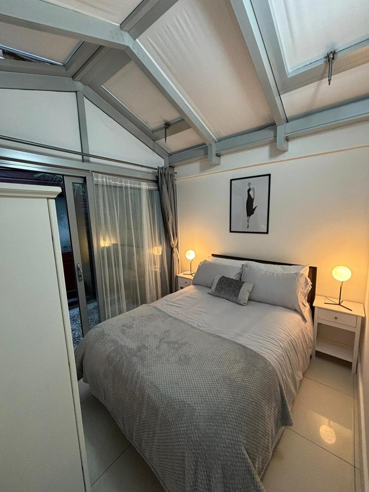 Modern Central Flat In Angel London