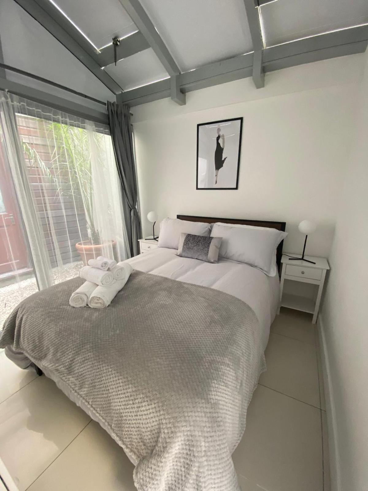 Modern Central Flat In Angel * London
