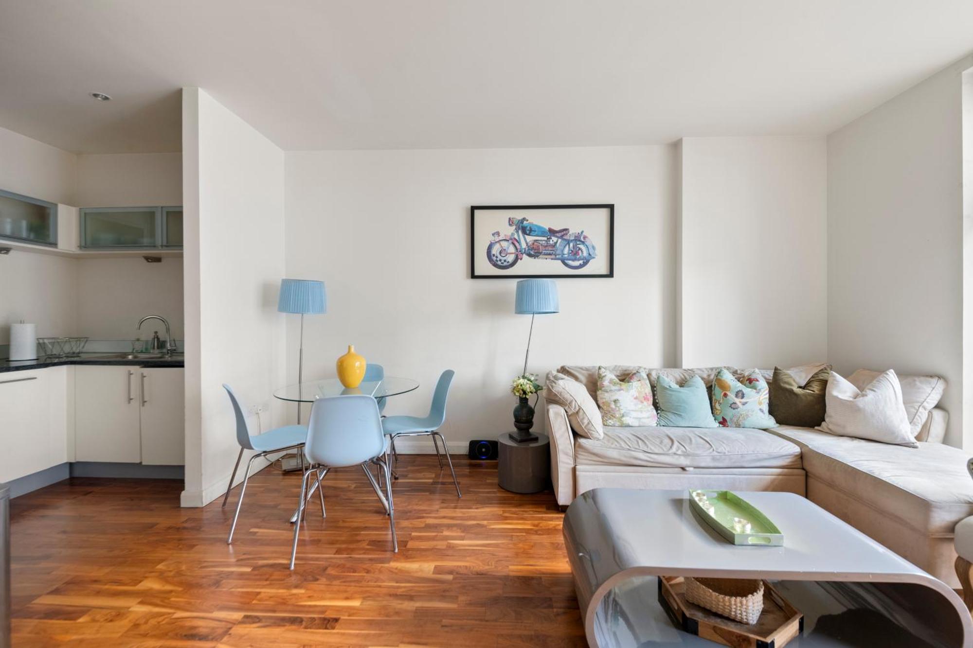 Londwell, Canary Wharf River Thames Penthouse Apartment London