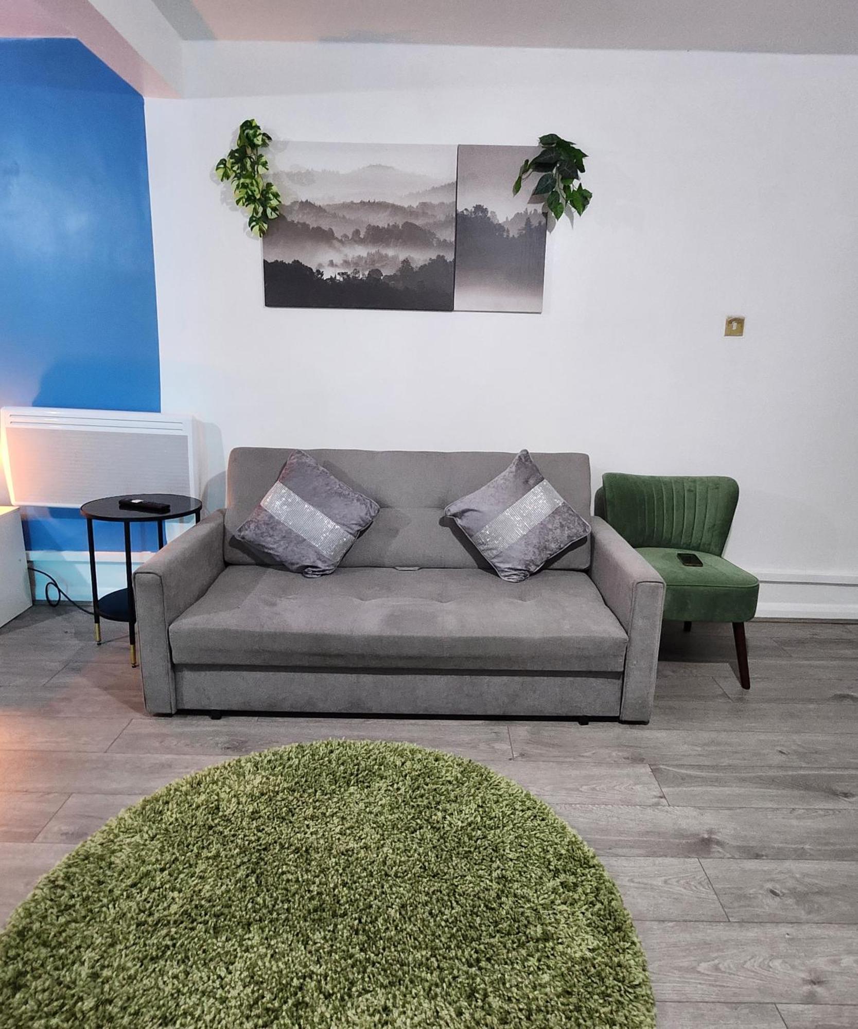 New Deluxe Apt-2 * Londres