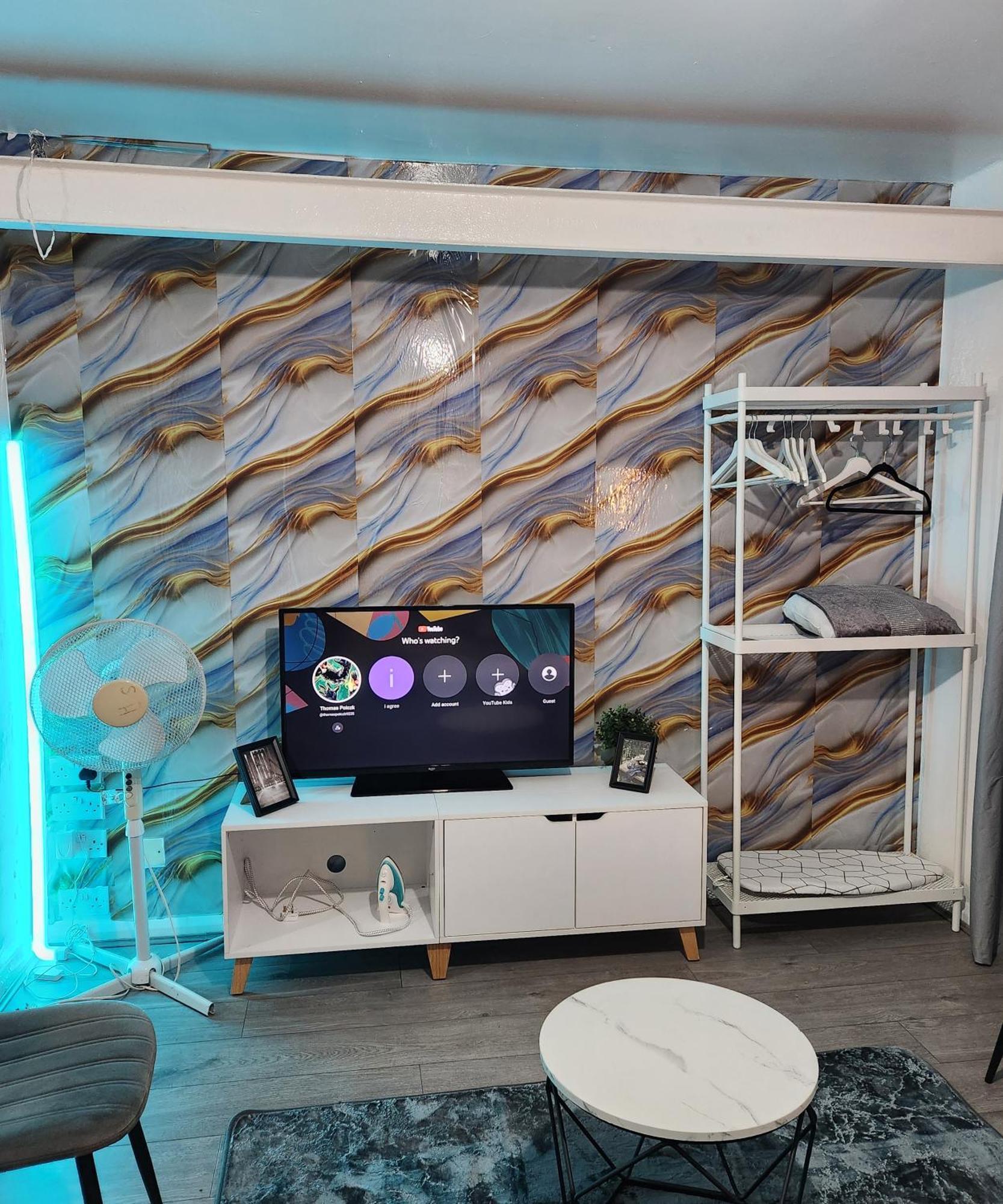 New Deluxe Apt-2 Londen
