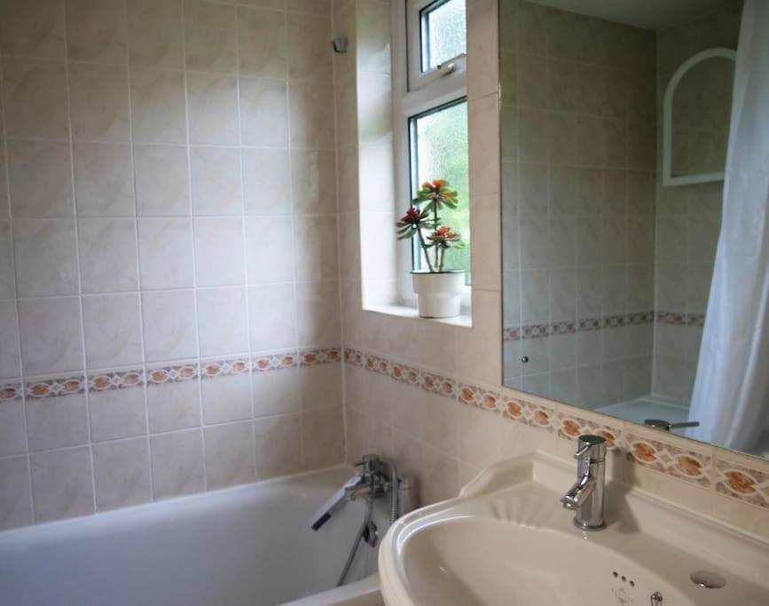 Apartamento Charming Garden Hideaway! Londres