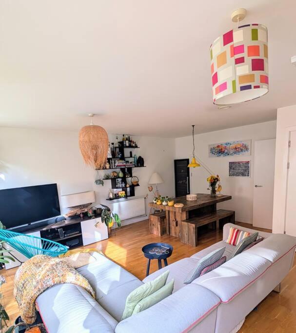 Modern East Apt, 3 Bedrooms, 2 Bathrooms Appartement Londres
