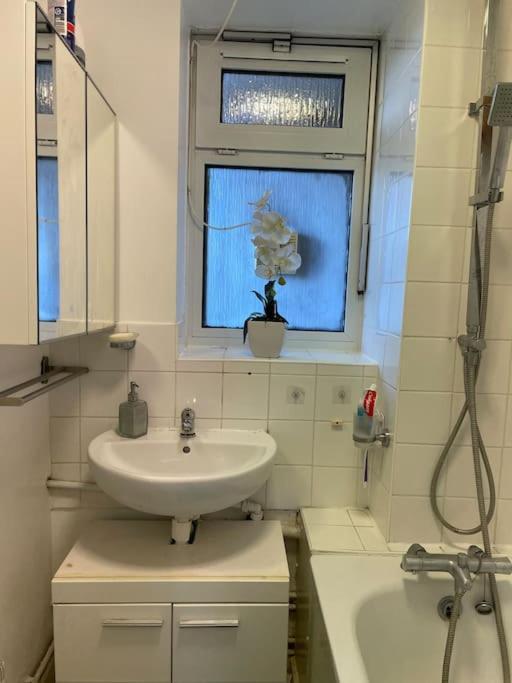 Lovely Comfortable Near Canarywhaflondoncity Londres