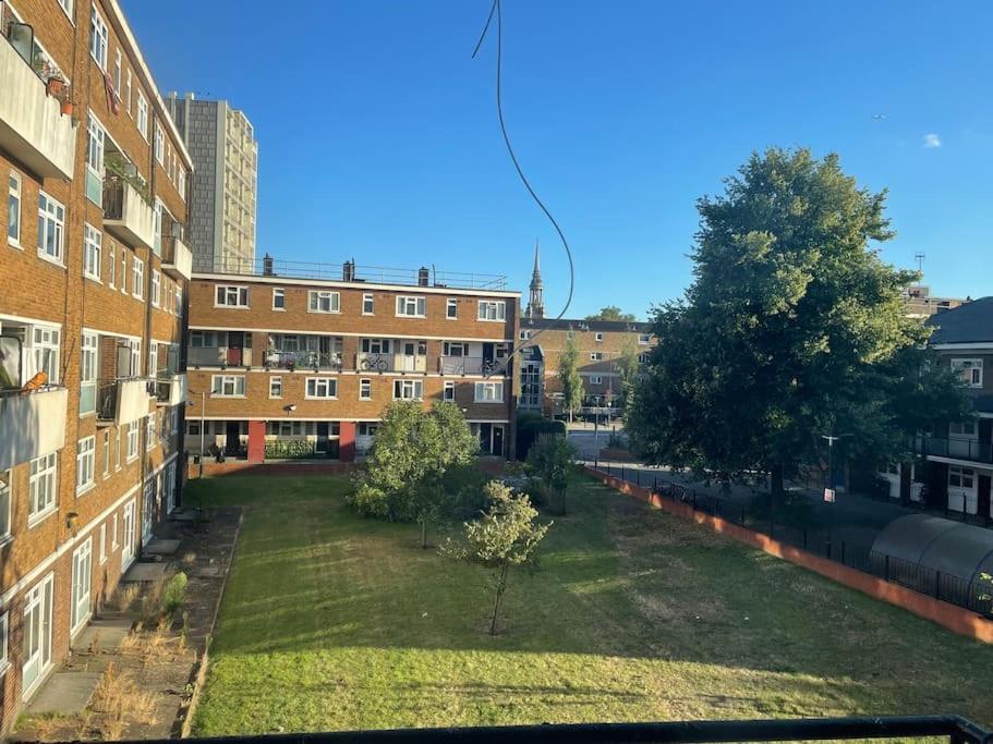 Appartement Lovely Comfortable Near Canarywhaflondoncity *
