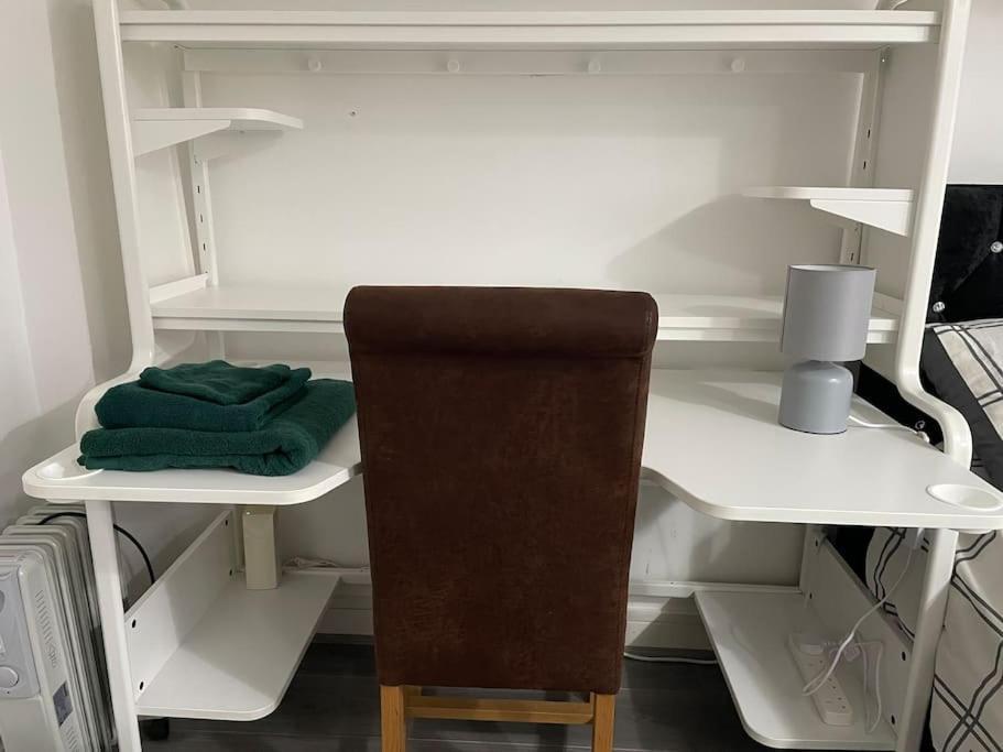 Appartement Lovely Comfortable Near Canarywhaflondoncity *