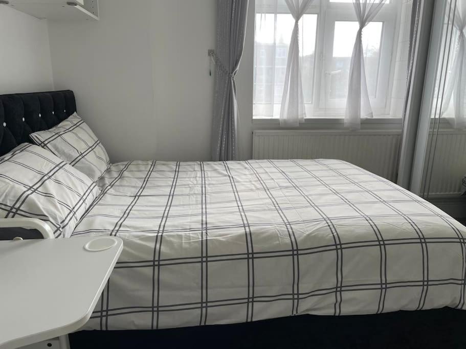Appartement Lovely Comfortable Near Canarywhaflondoncity