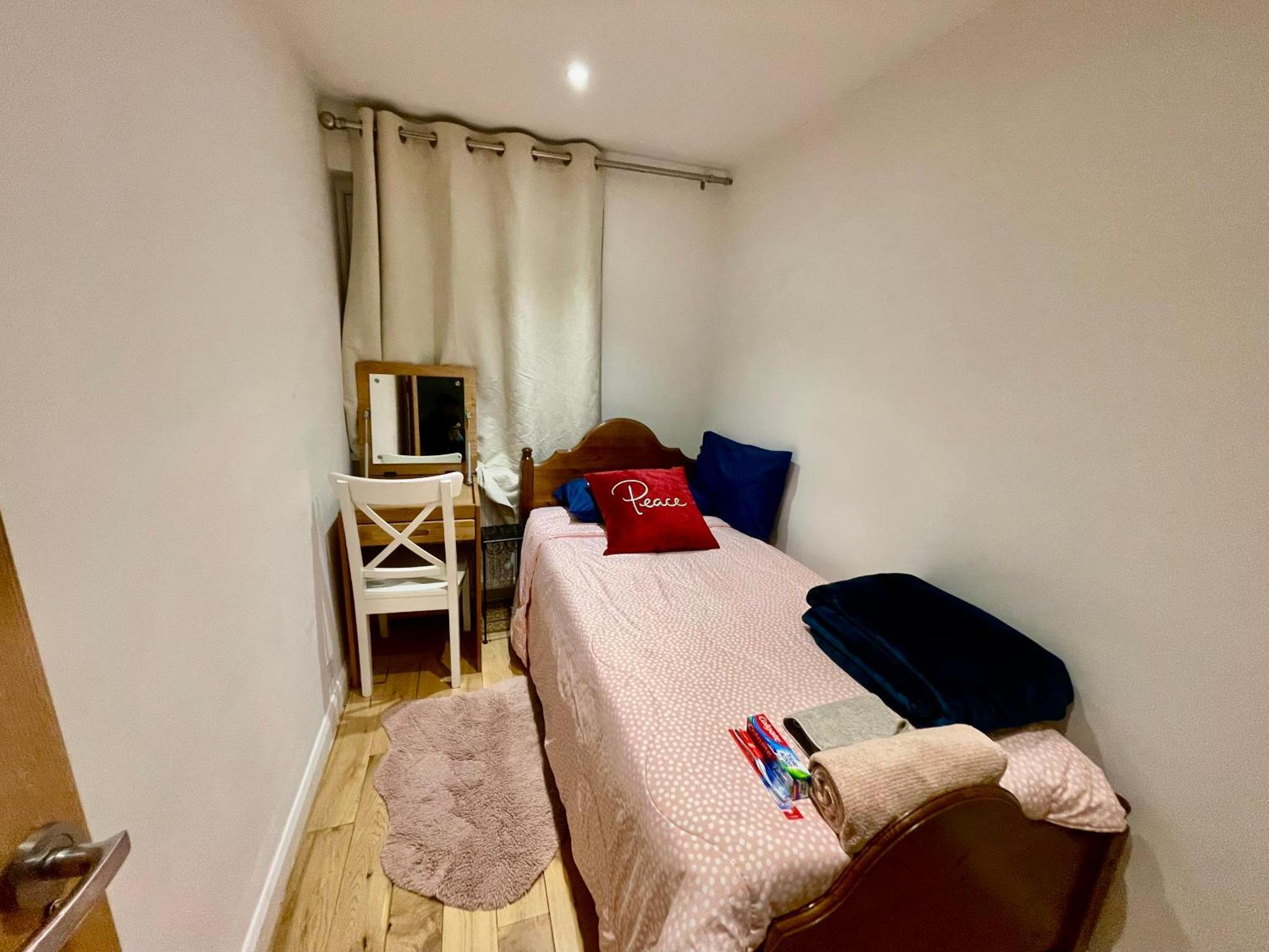 Villa Luxury 4 Bedroom House With 4 Bathrooms - Elizabeth Line & Acton Stations At Walking Distance *