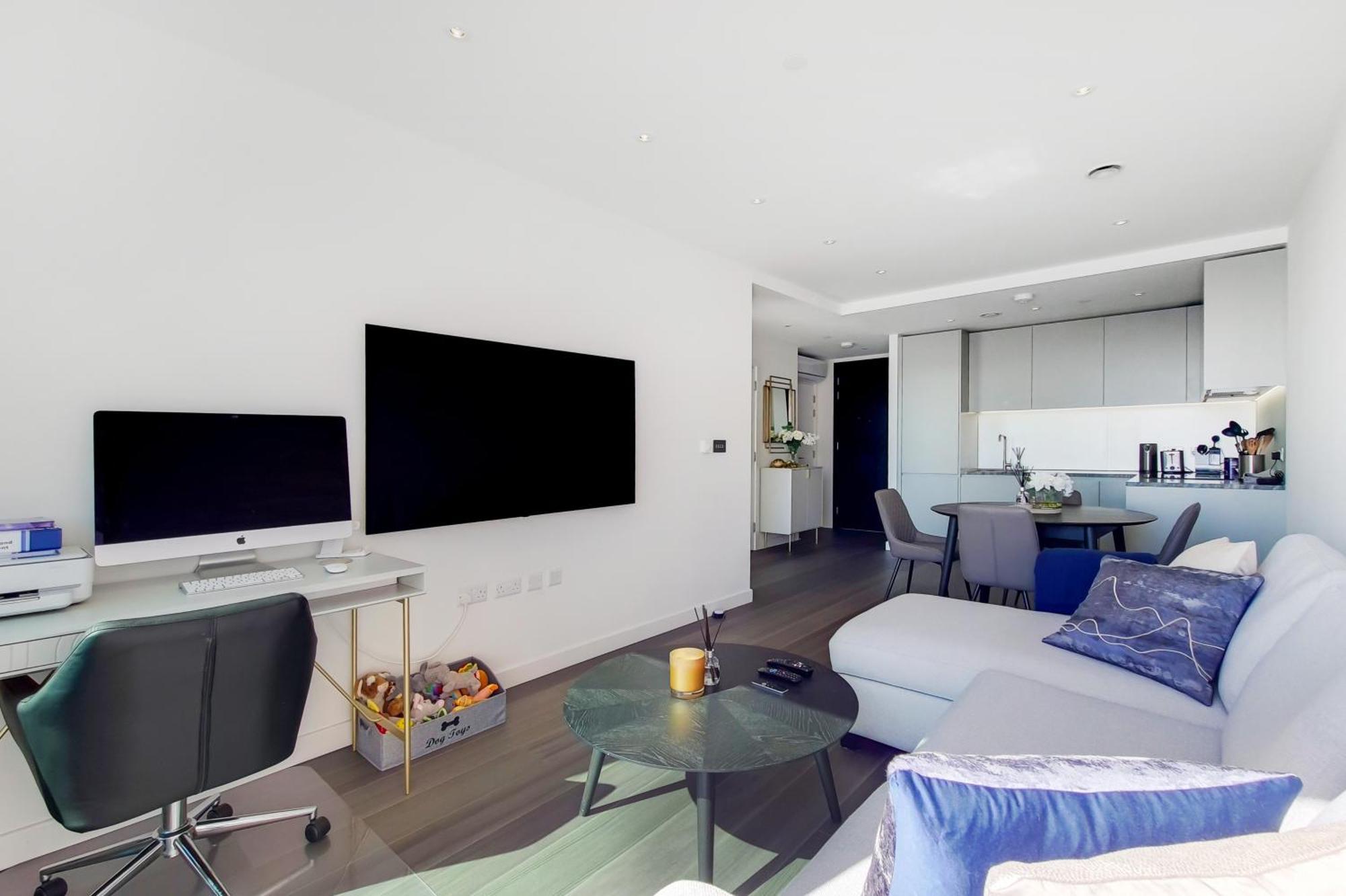 Ravishing 1bd Flat - 2 Minute Walk From The O2! Apartment London