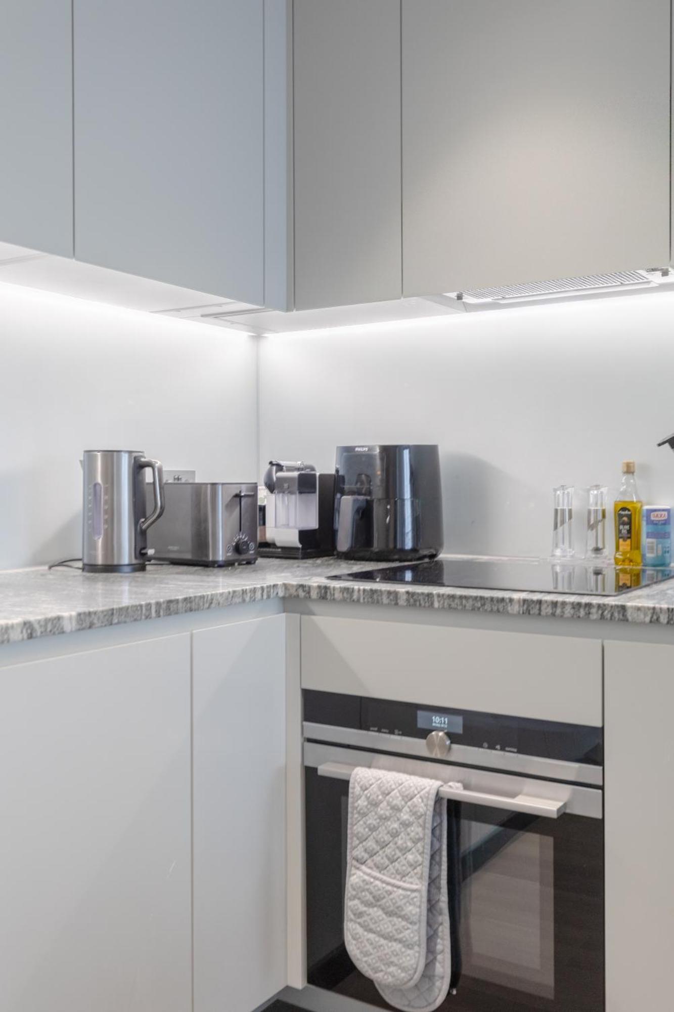 Ravishing 1bd Flat - 2 Minute Walk From The O2! *