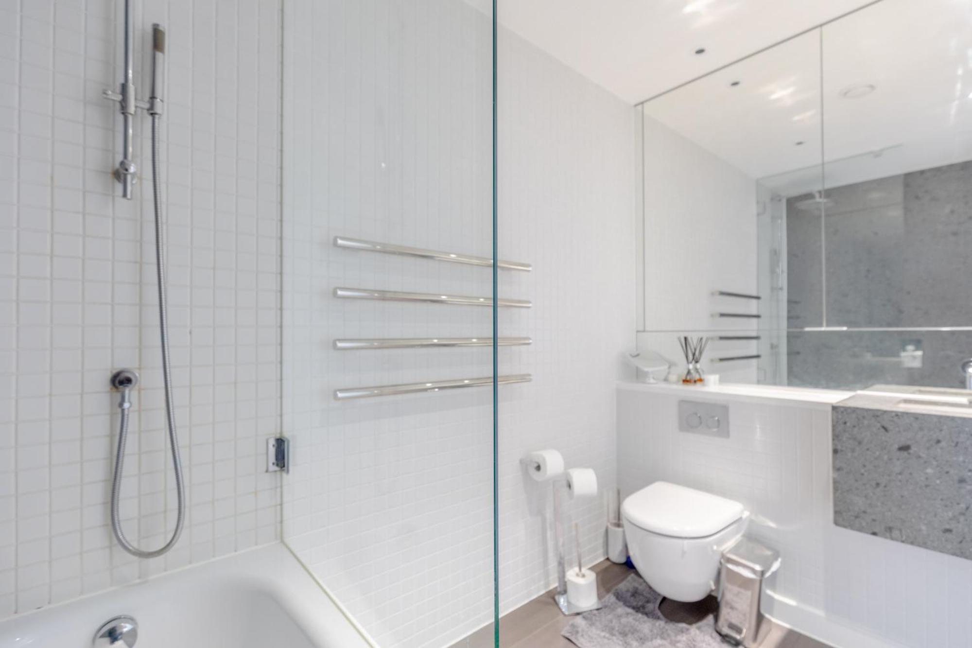 Ravishing 1bd Flat - 2 Minute Walk From The O2! * London