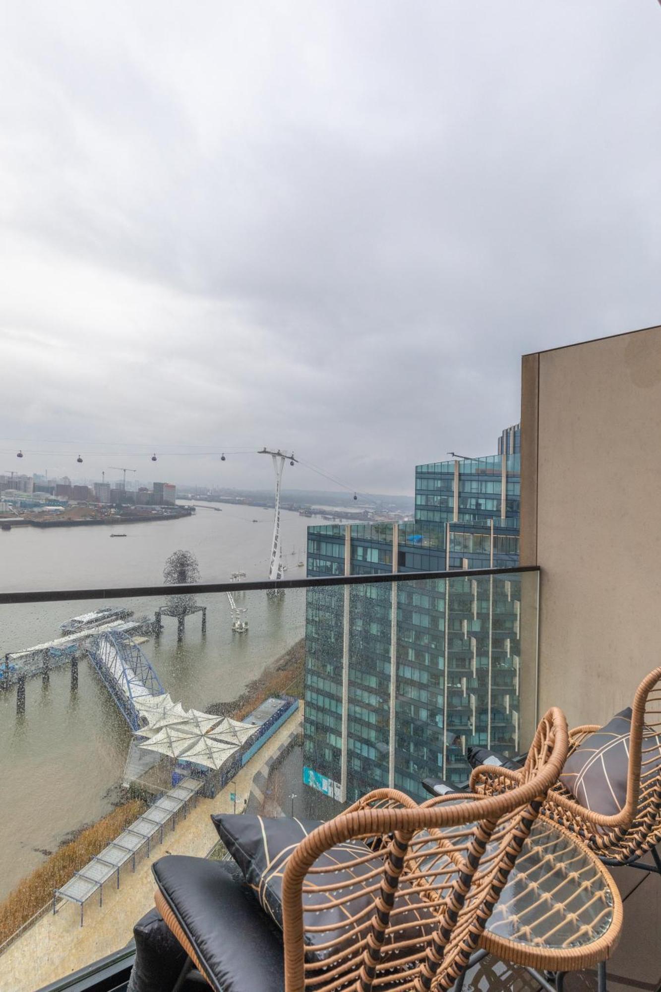 Apartment Ravishing 1bd Flat - 2 Minute Walk From The O2! *