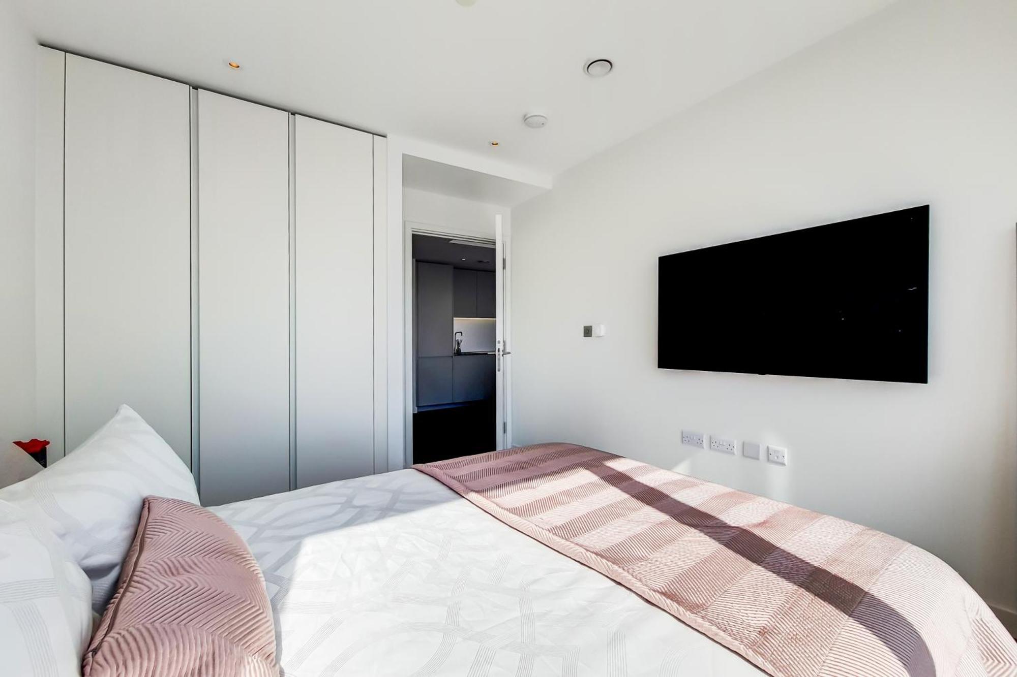 Ravishing 1bd Flat - 2 Minute Walk From The O2! * London