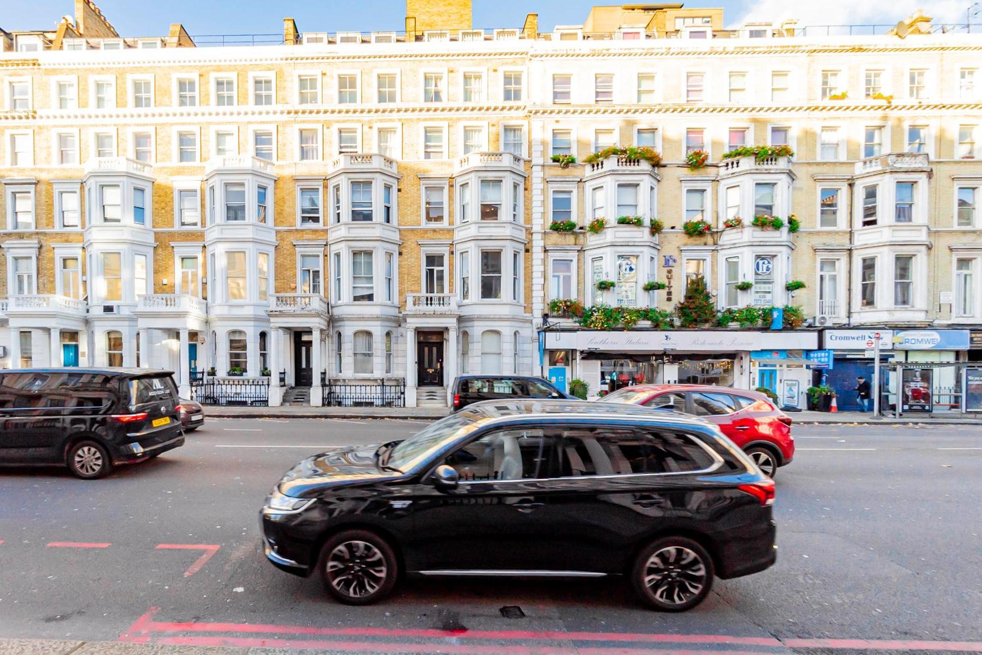 Chic 2 Bedrooms 2 Bathrooms At Kensington Appartement *