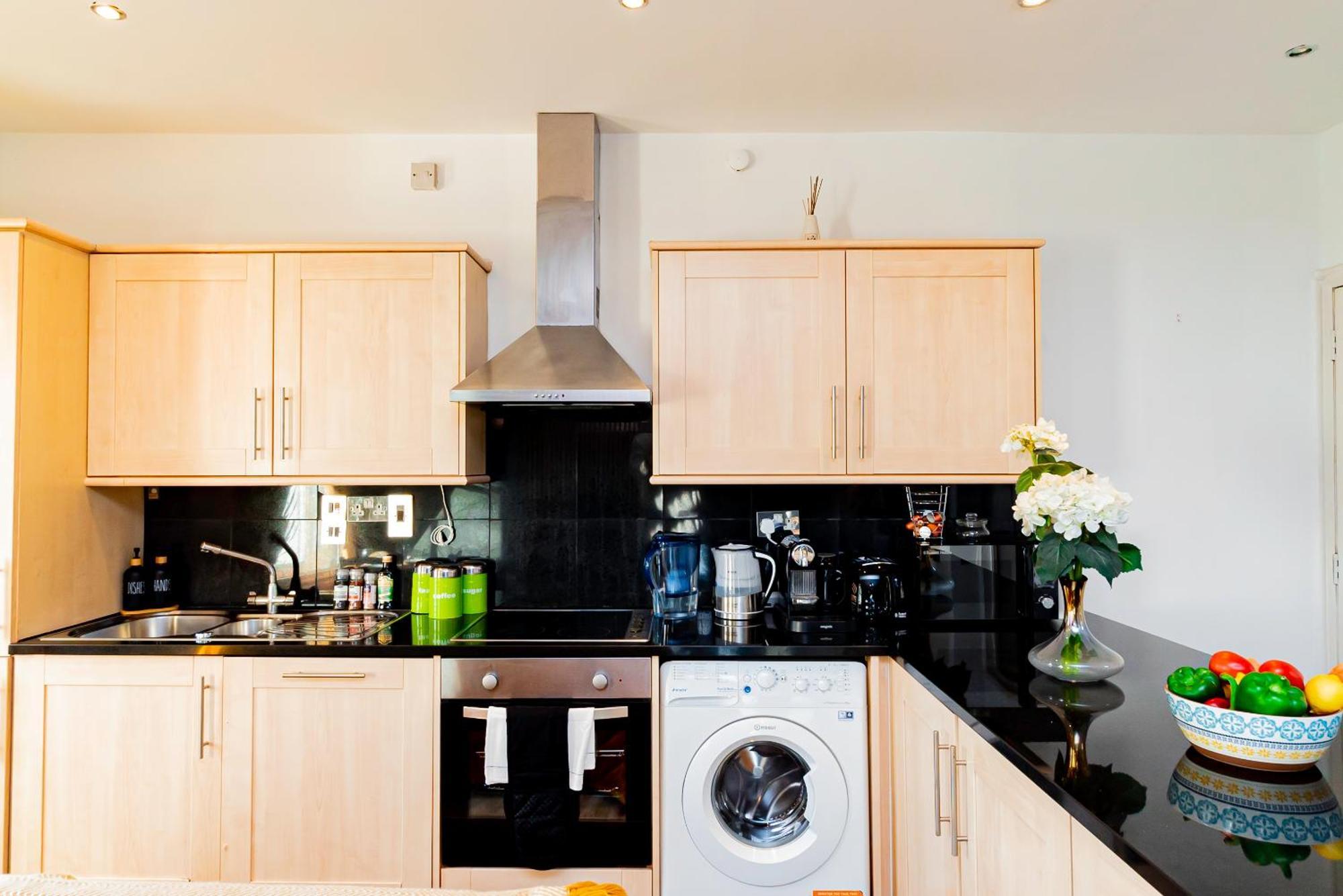 Chic 2 Bedrooms 2 Bathrooms At Kensington *