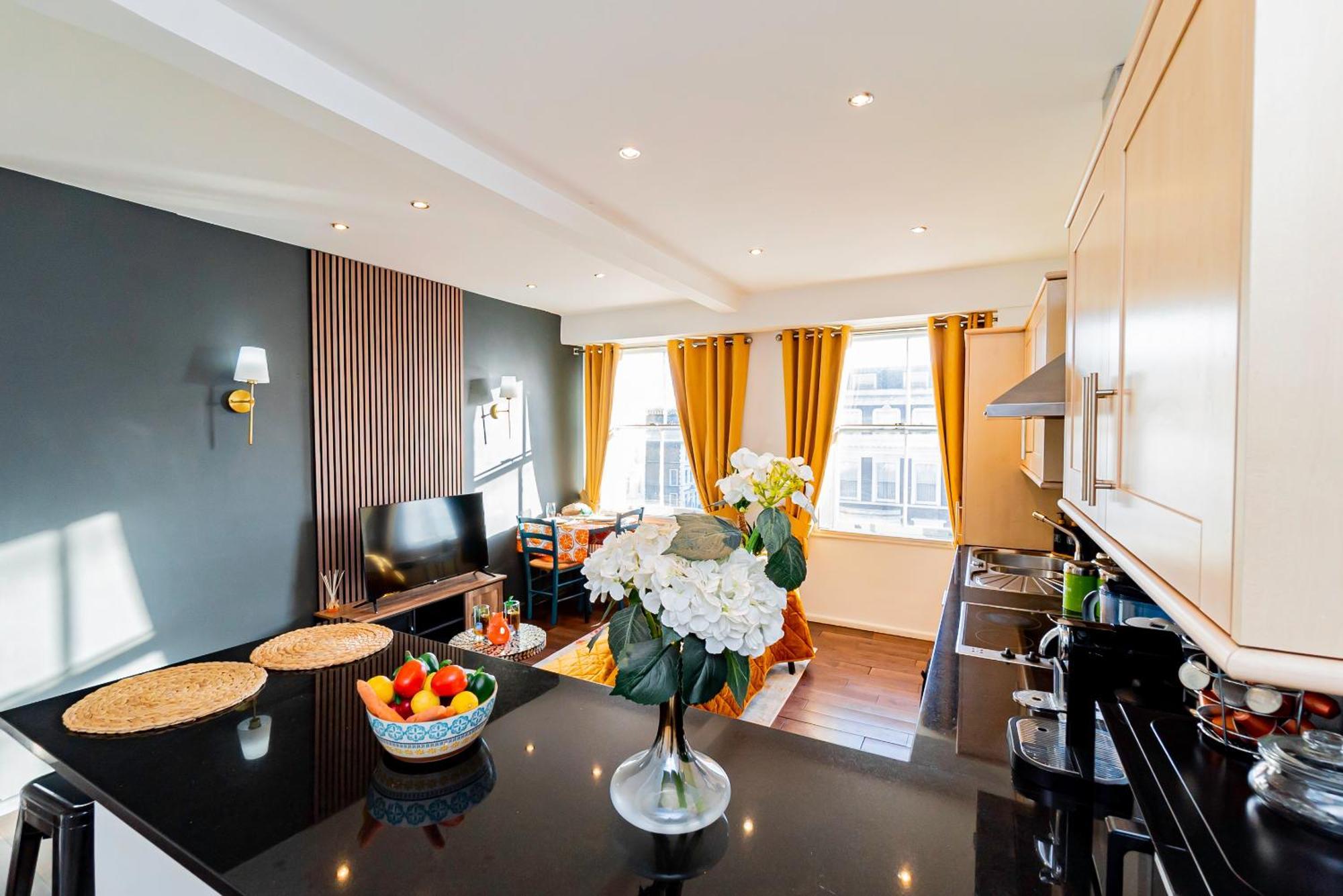 Chic 2 Bedrooms 2 Bathrooms At Kensington Appartement