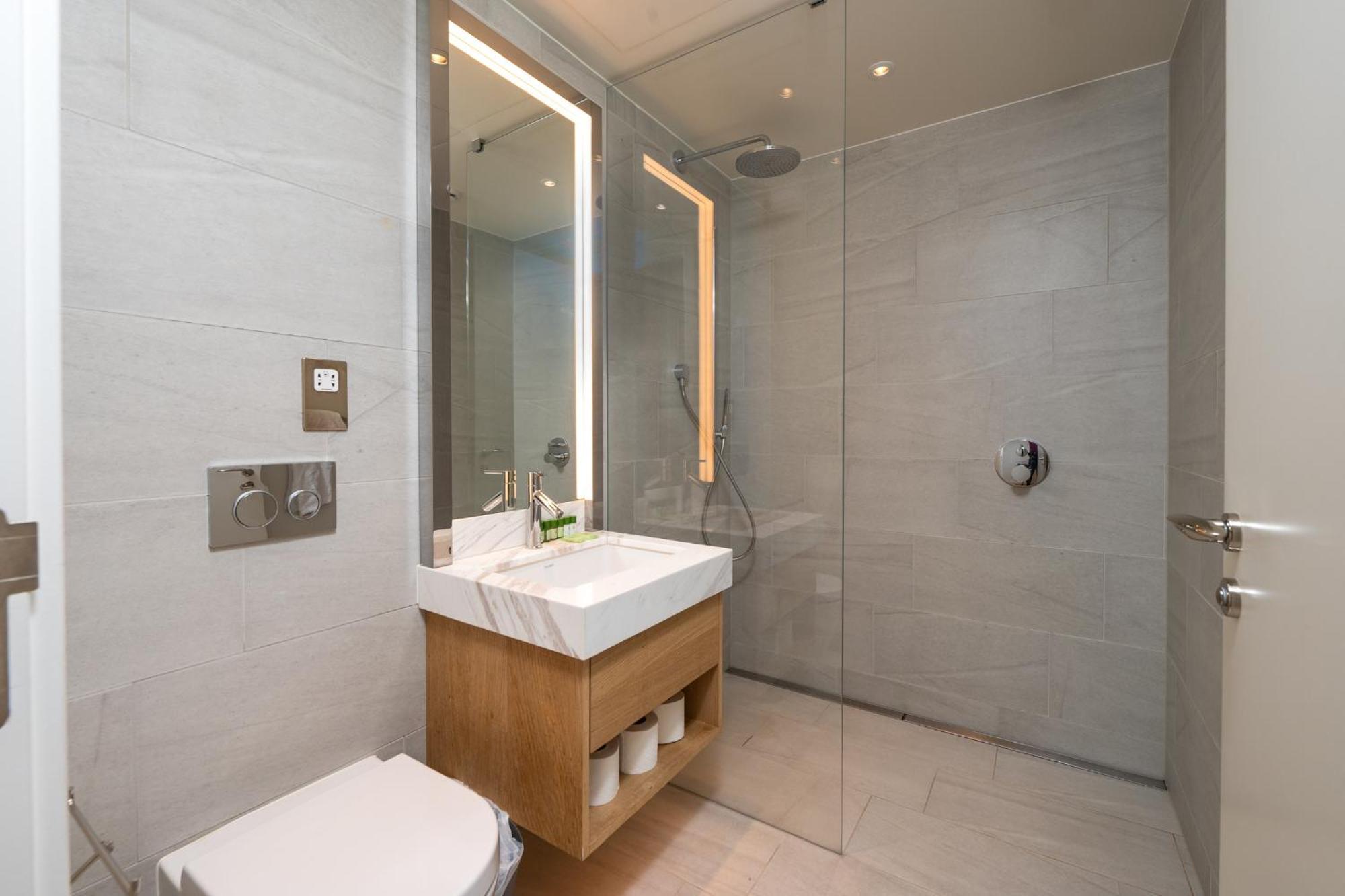 Capital Two Bedroom Flat In Battersea Appartement