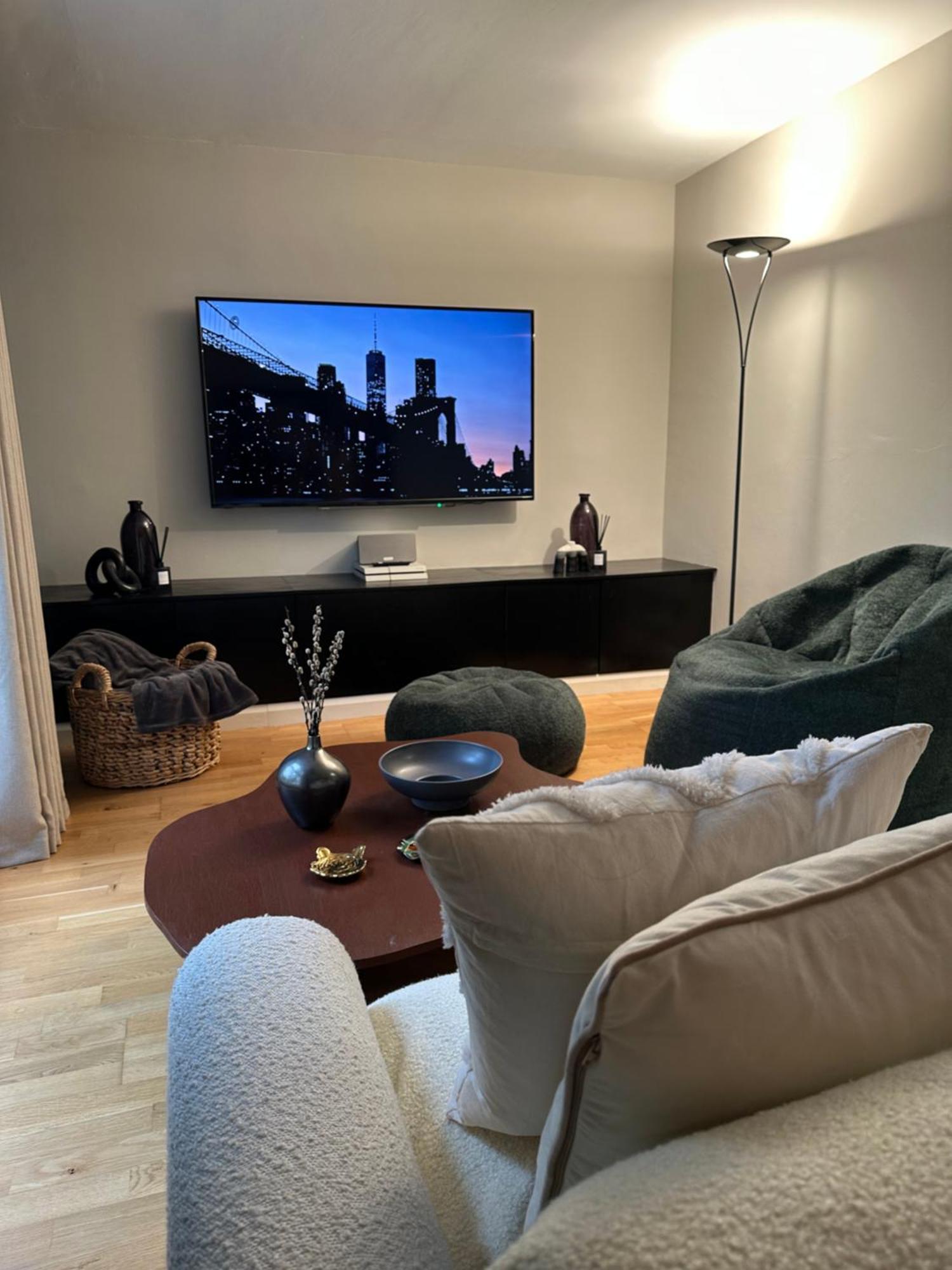 W9 Gem Stylish 2 Bed Flat * Londres