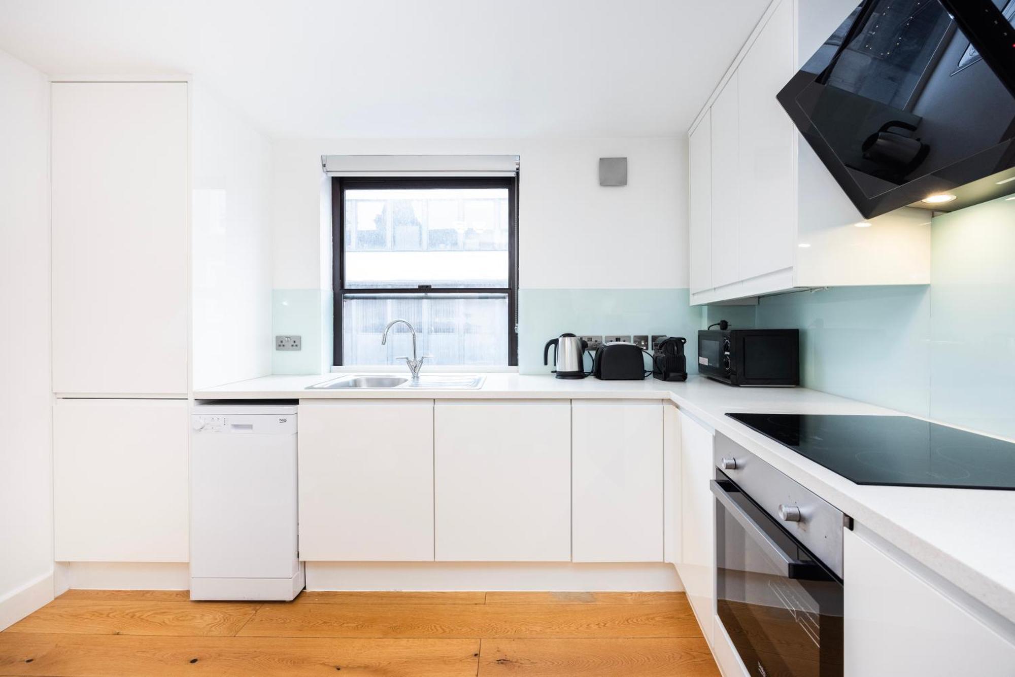 Stunning 2bed In Soho,steps From Piccadilly Circus * London