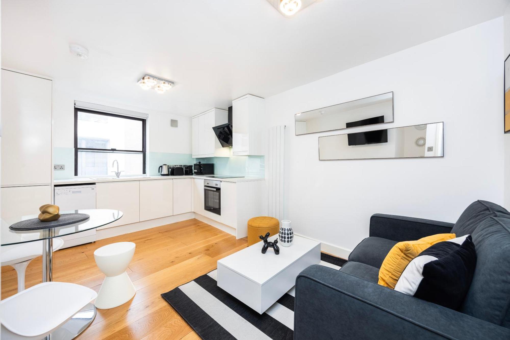 Stunning 2bed In Soho,steps From Piccadilly Circus London