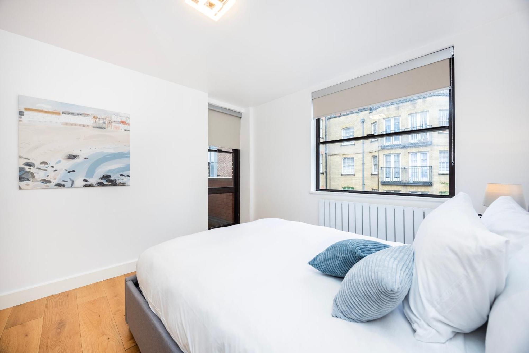Stunning 2bed In Soho,steps From Piccadilly Circus *