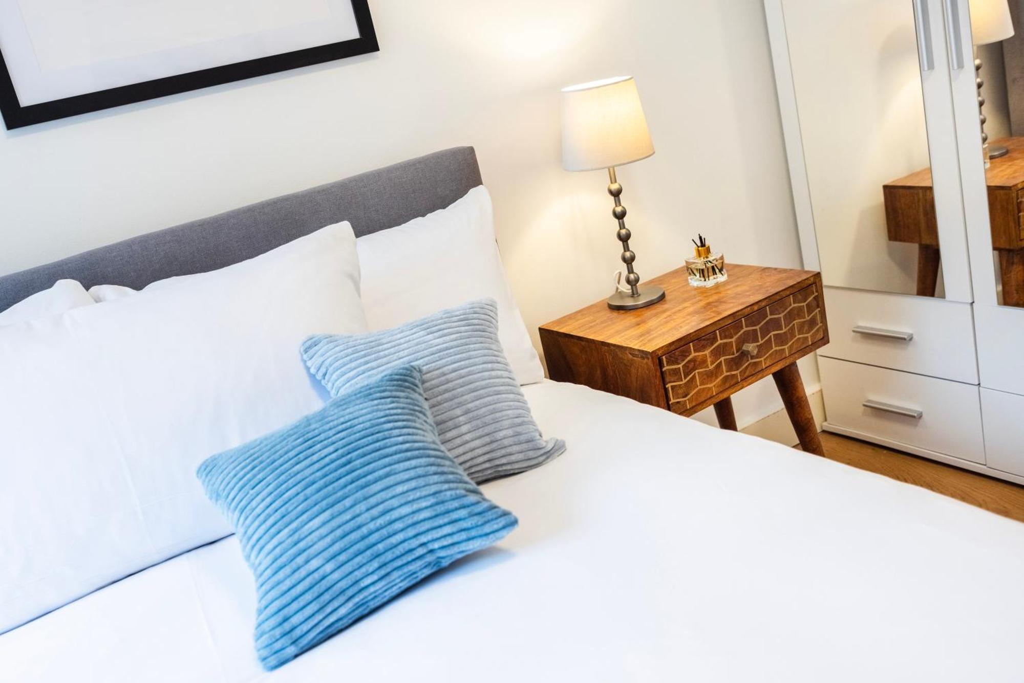 Stunning 2bed In Soho,steps From Piccadilly Circus