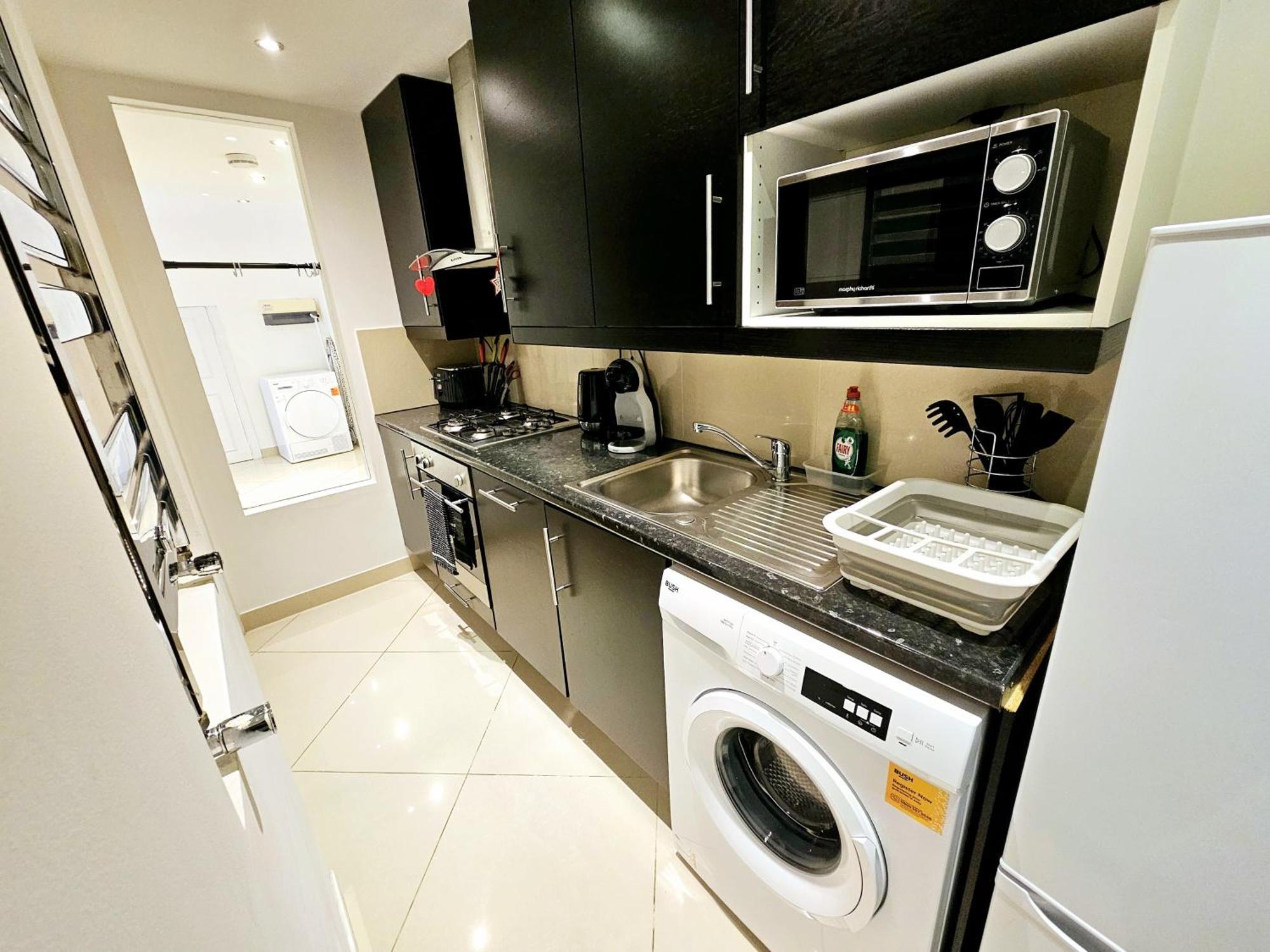 Modern Hyde Park With Private Entrance & Private Back Patio Near Bayswater & Paddington Stations Appartement Londres