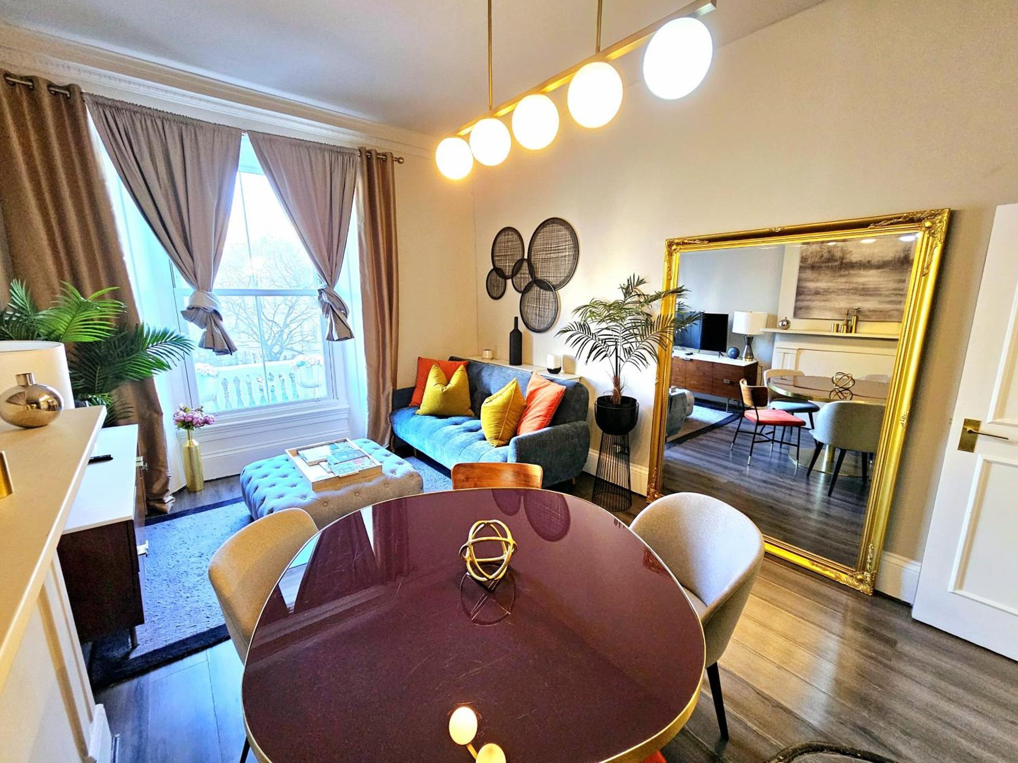 Stylish Hyde Park By Tube Stations With Elevator Apartment *