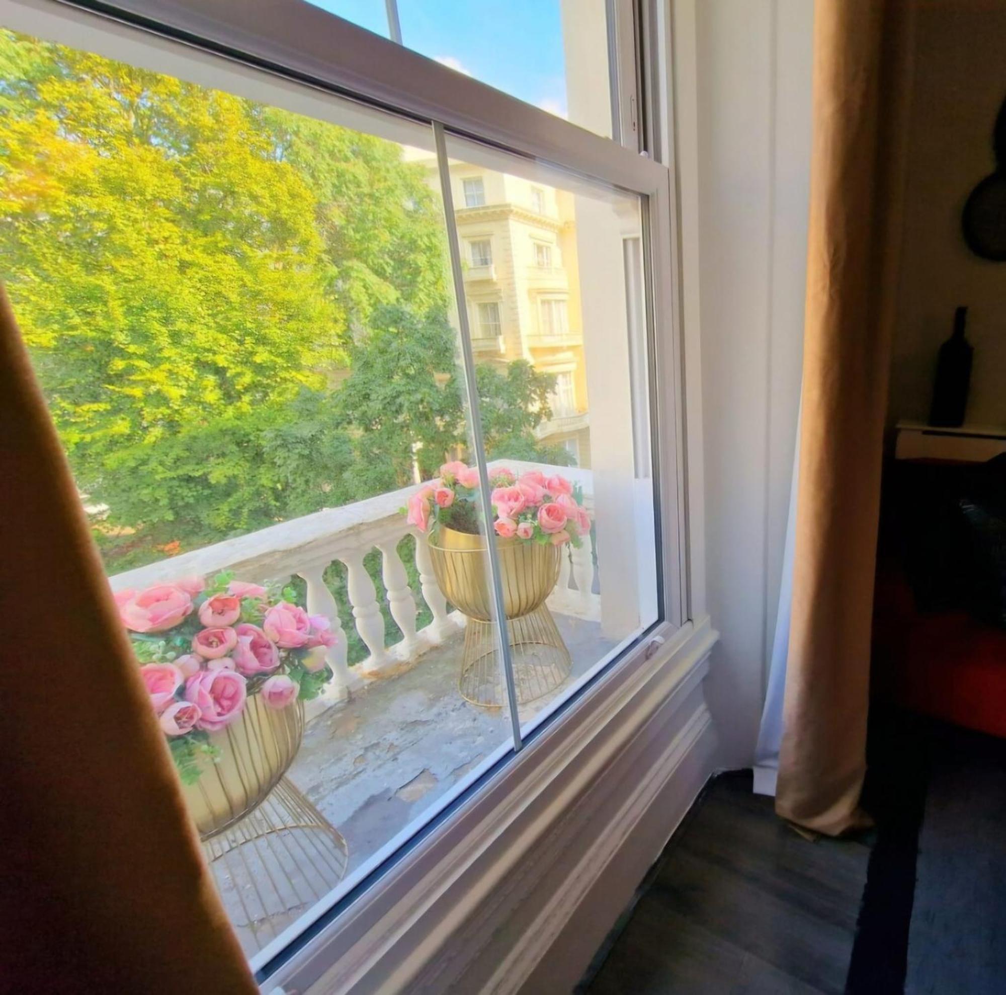 Stylish Hyde Park By Tube Stations With Elevator Apartment