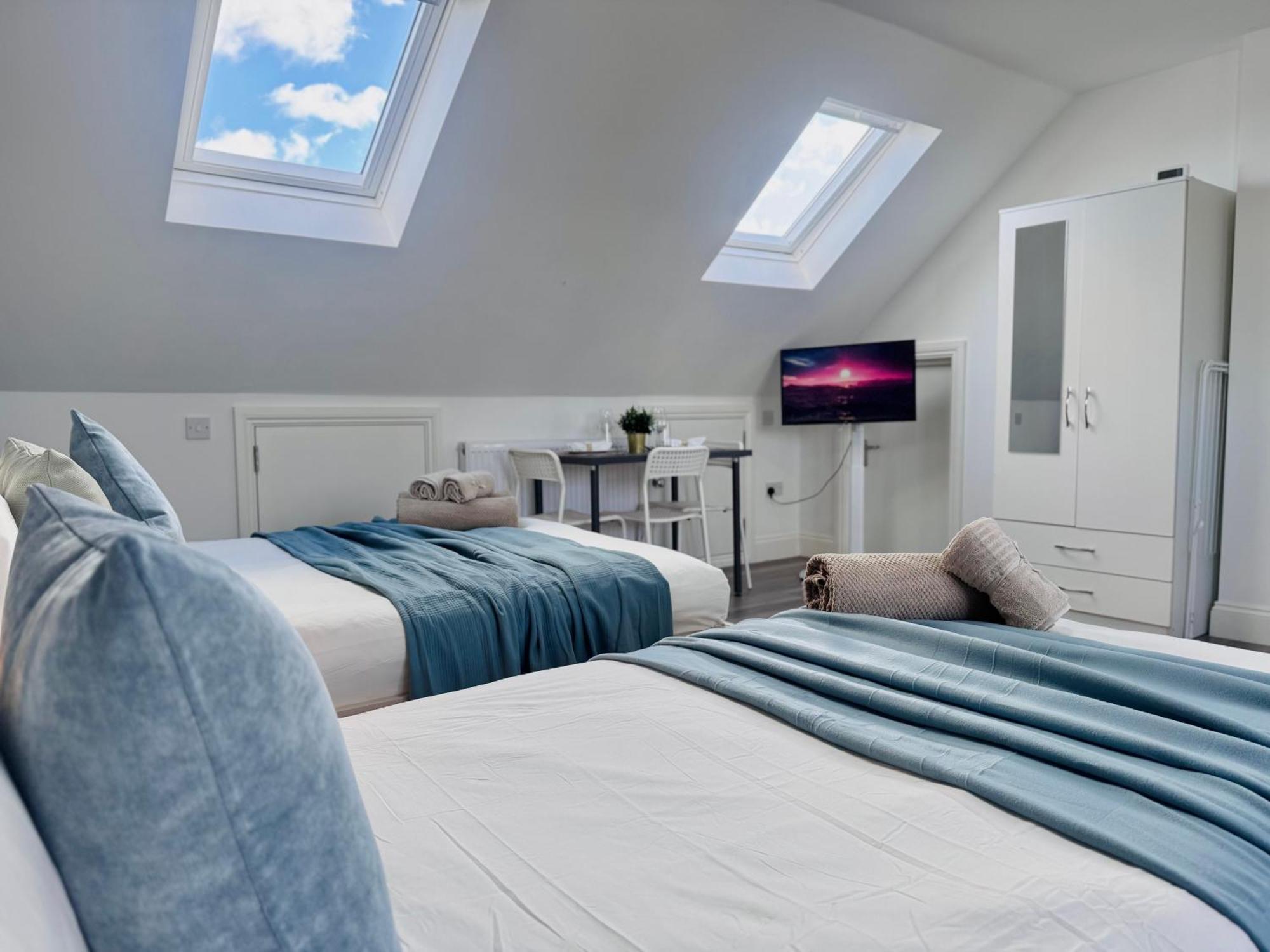 Bright Loft 30min To