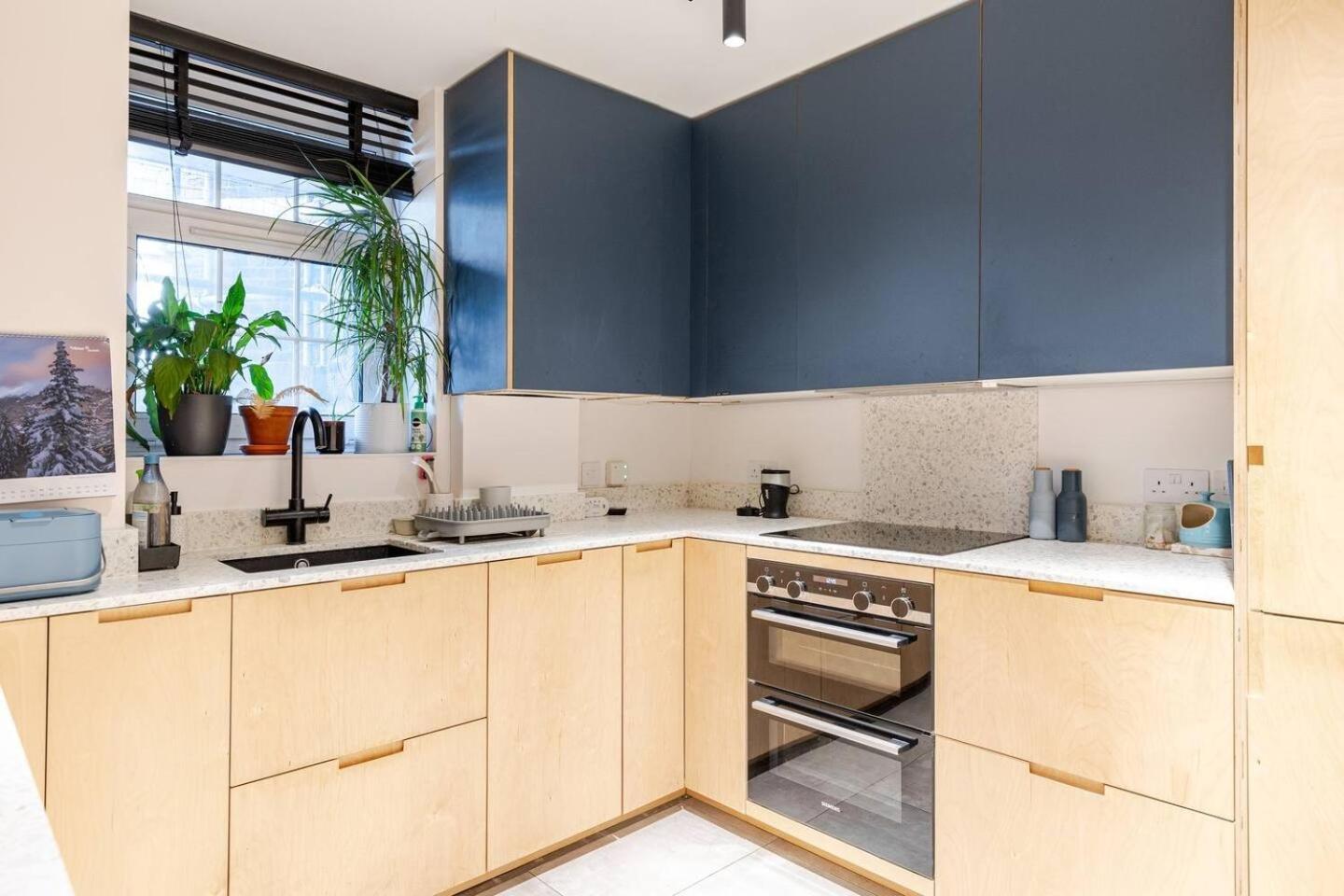 Two Bedroom Flat In Stoke Newington Appartement