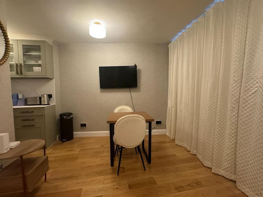 Modern In London, Zone 1 Appartement *