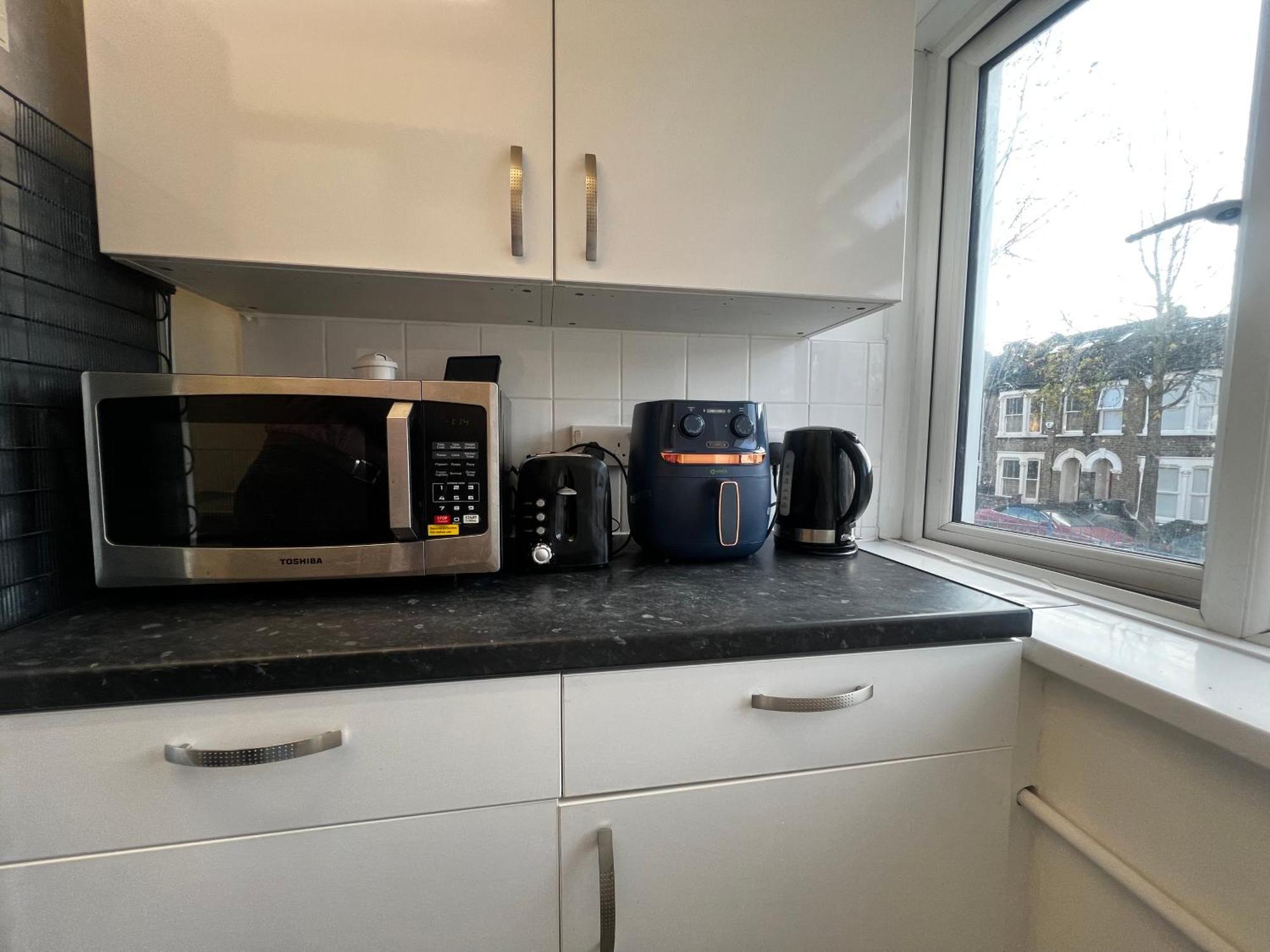 1-bed Flat With Fast Wi-fi In Prime Location 15mins From Londres