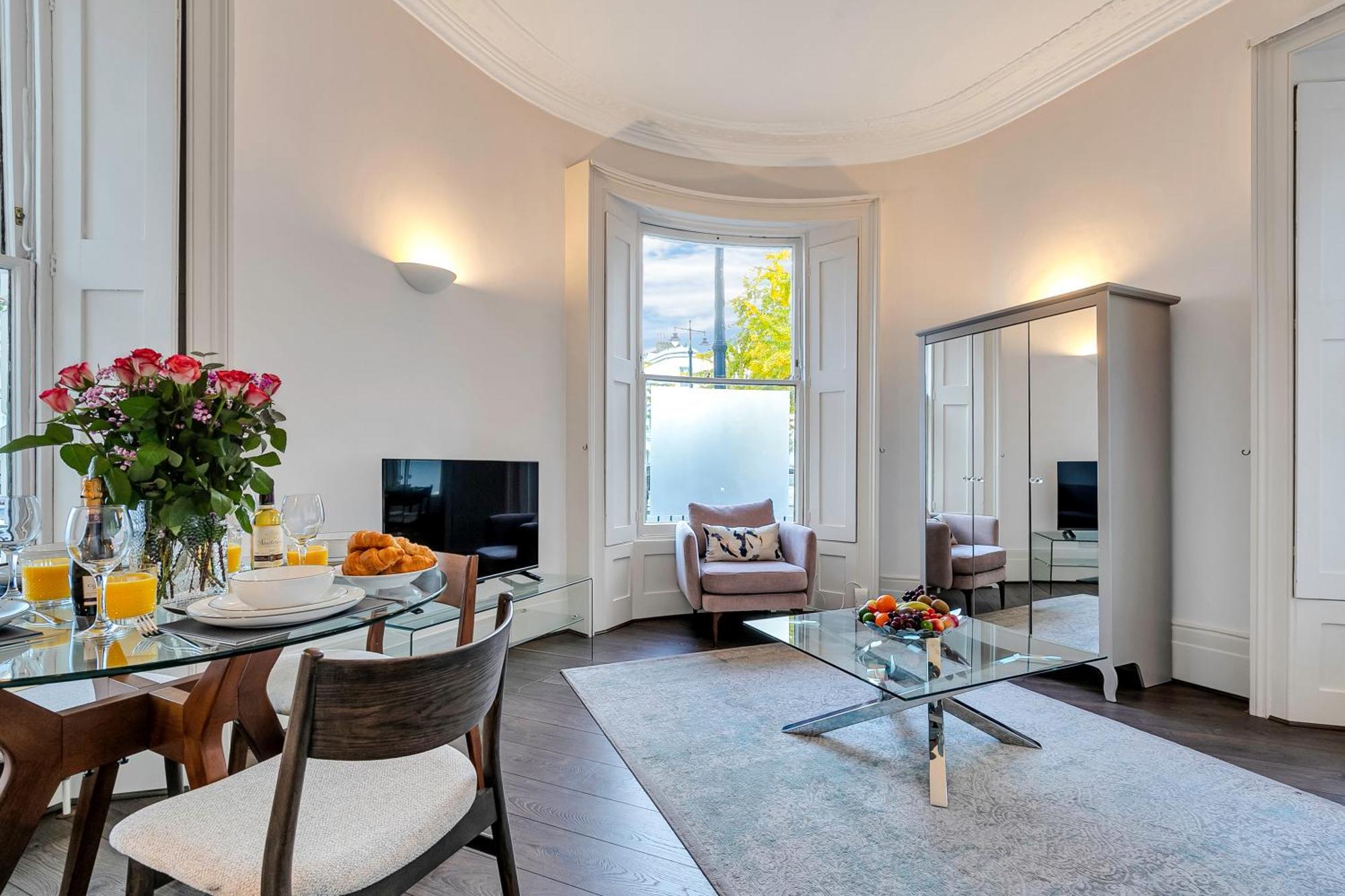 Flat In Victoria Apartment