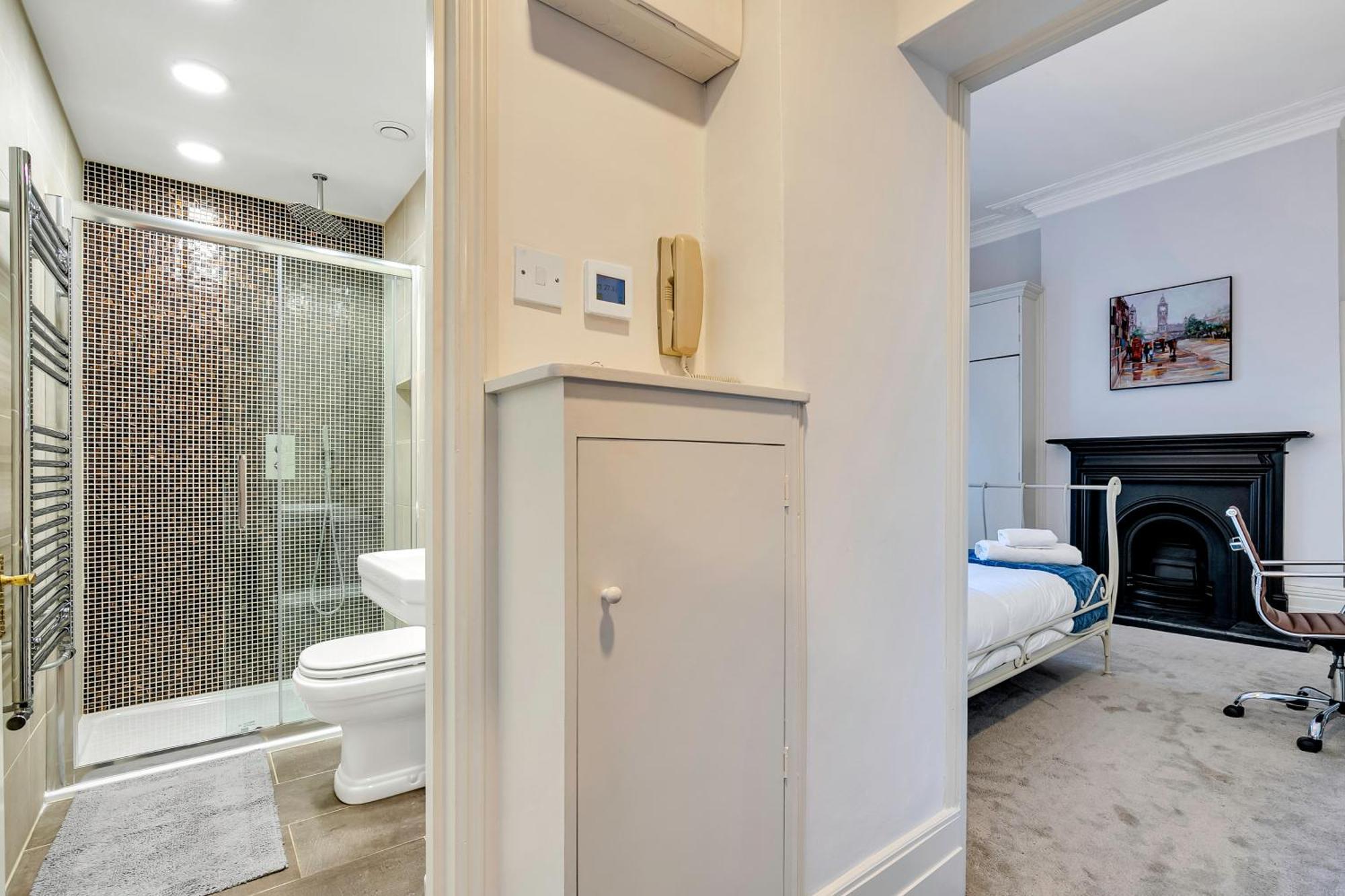 Apartment Flat In Victoria London